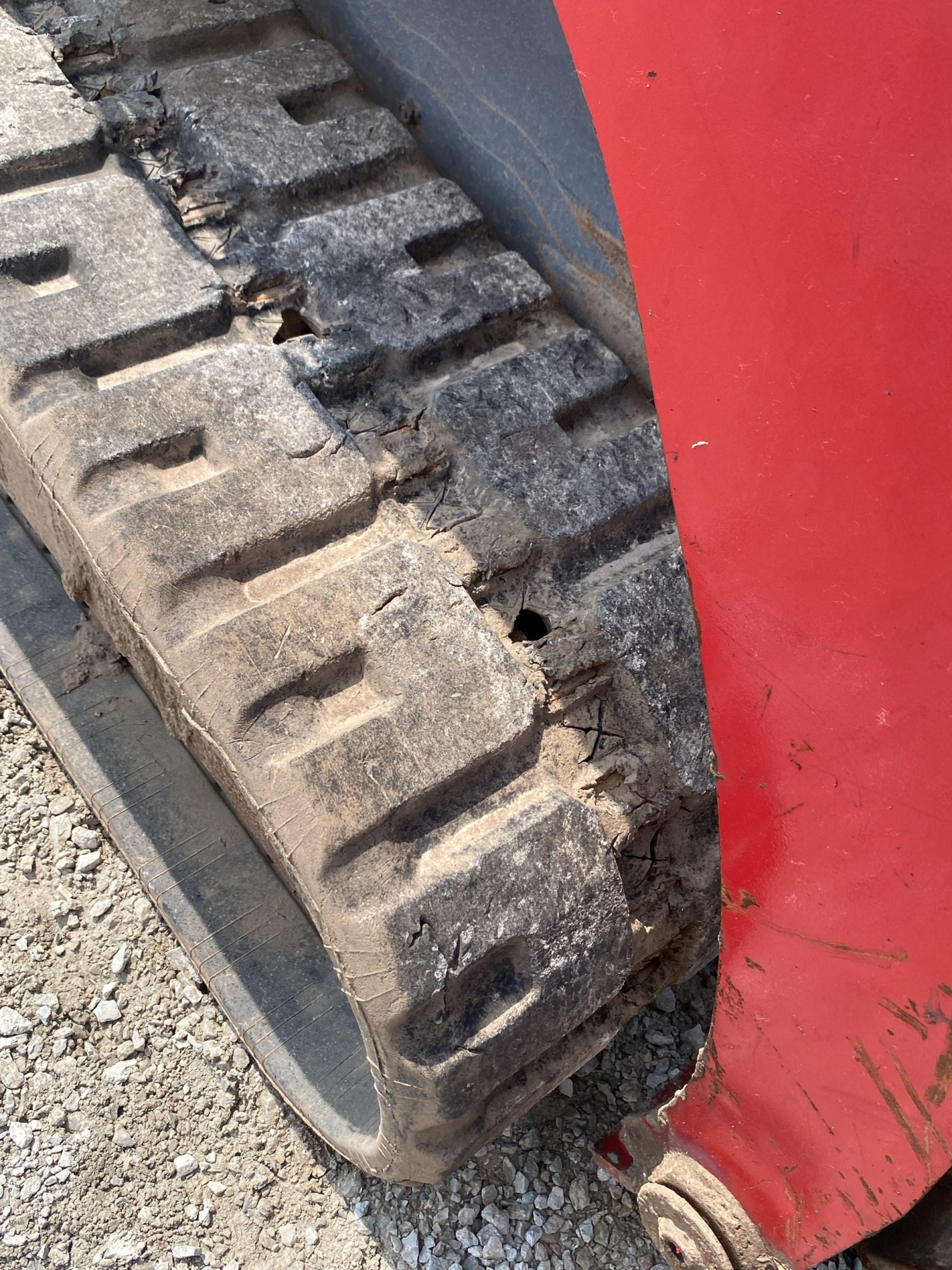 Takeuchi TL8 Tracked Skid Steer