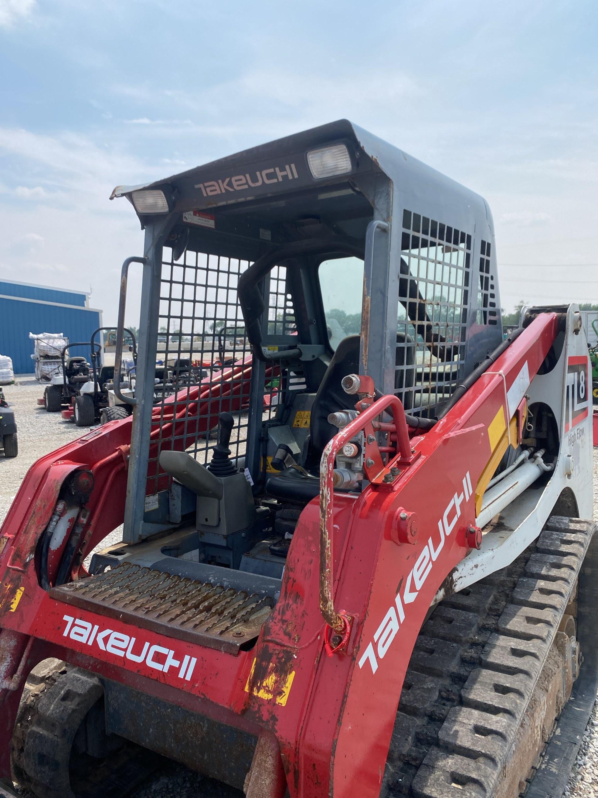 Takeuchi TL8 Tracked Skid Steer