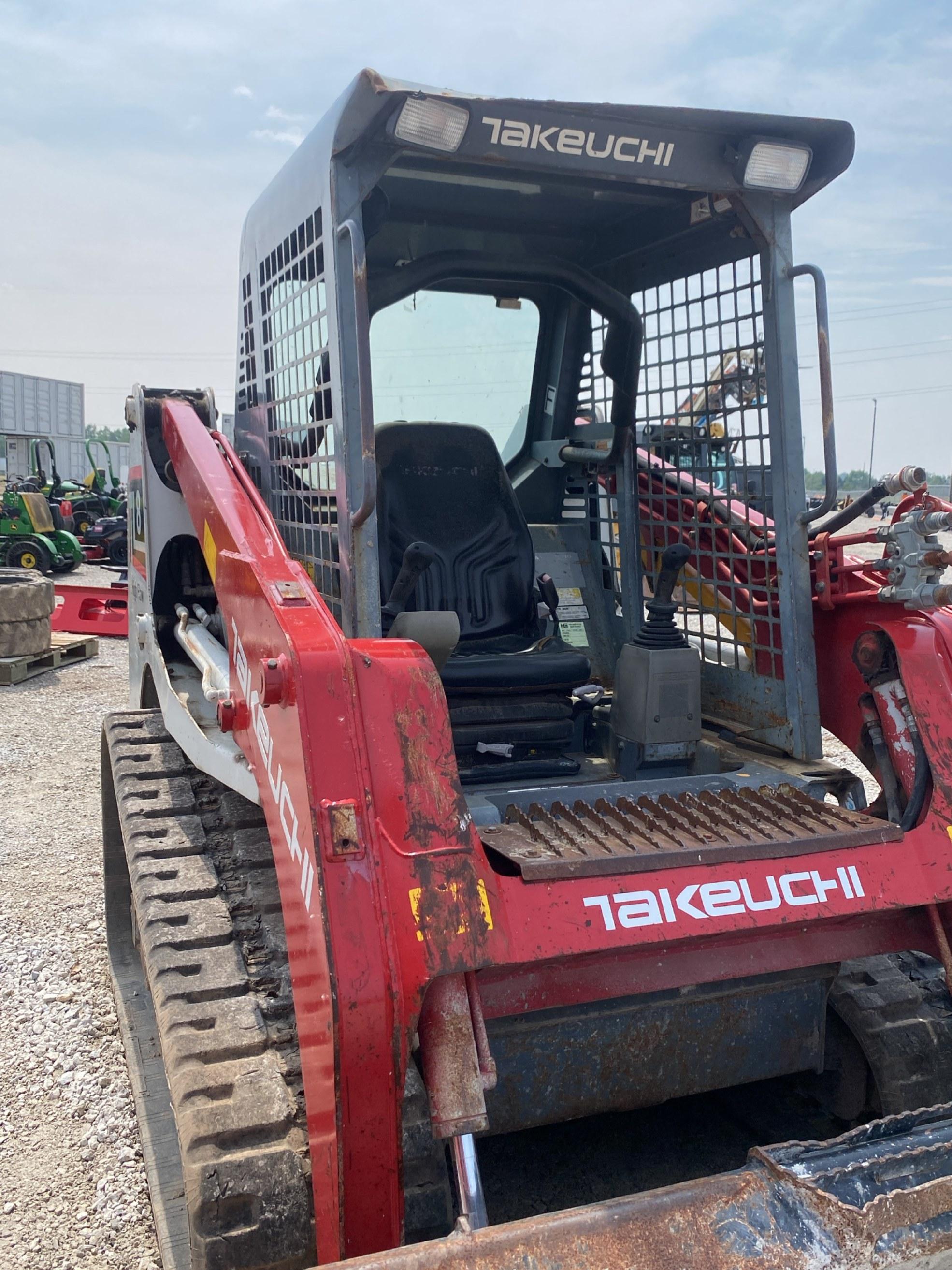 Takeuchi TL8 Tracked Skid Steer