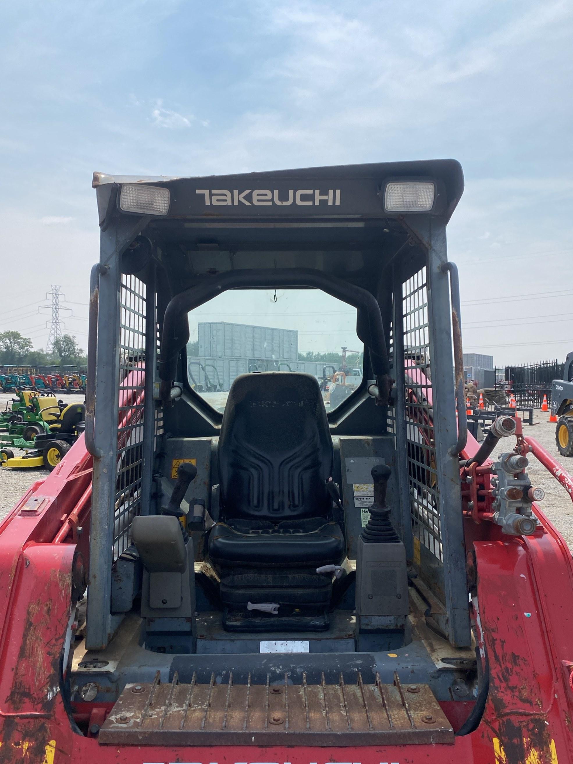 Takeuchi TL8 Tracked Skid Steer
