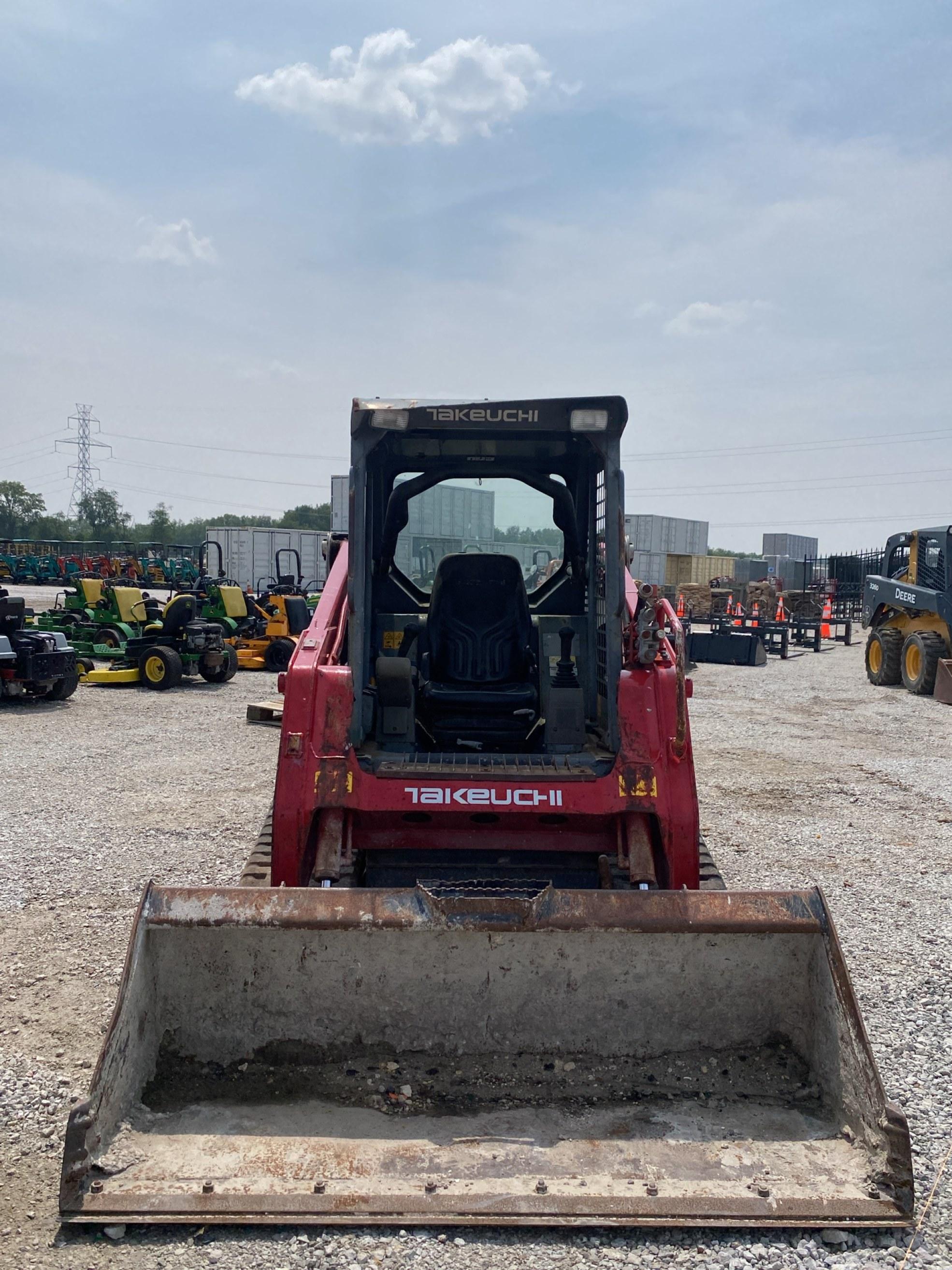 Takeuchi TL8 Tracked Skid Steer