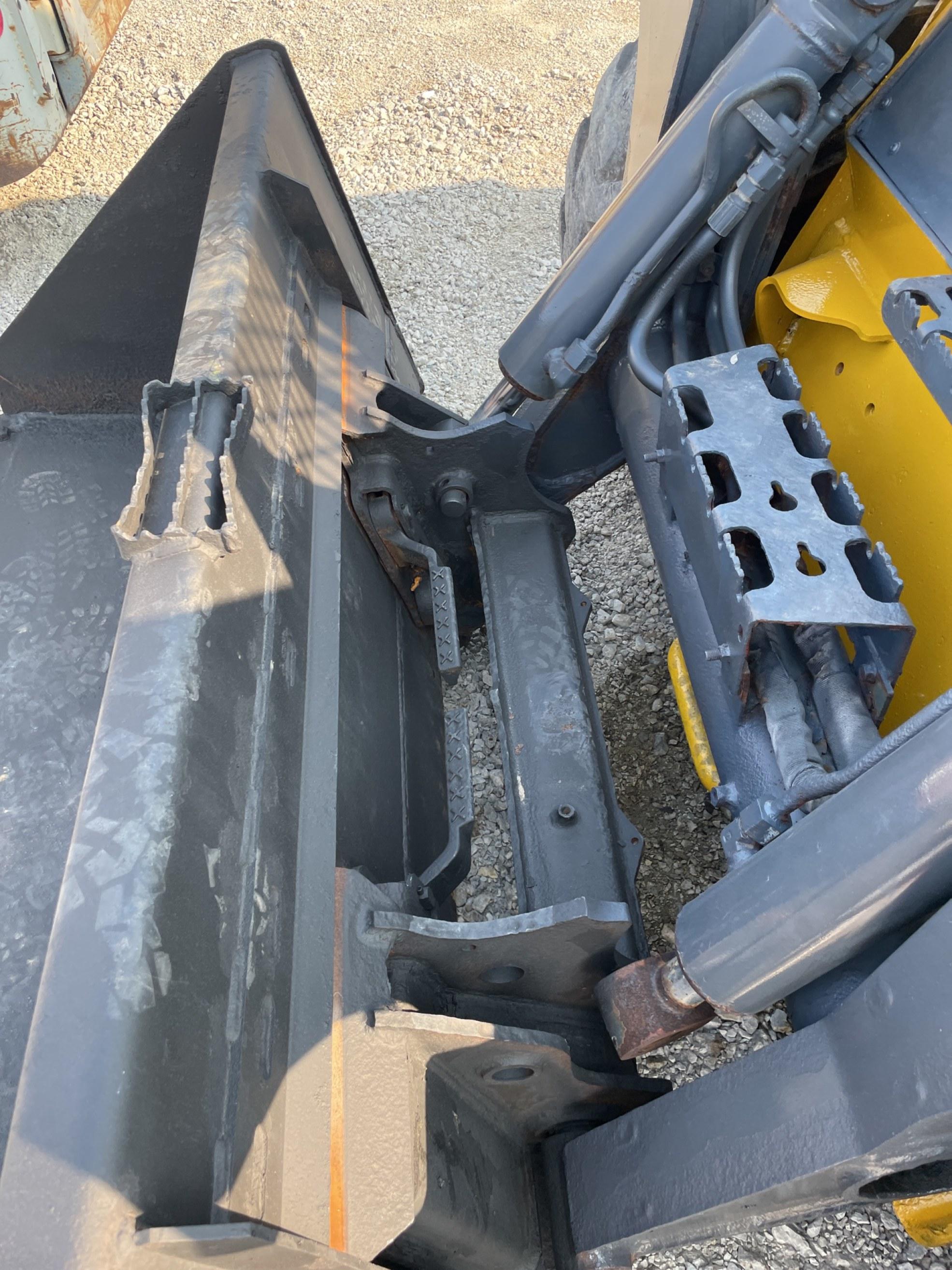 2020 Deere 330G Skid Steer Loader