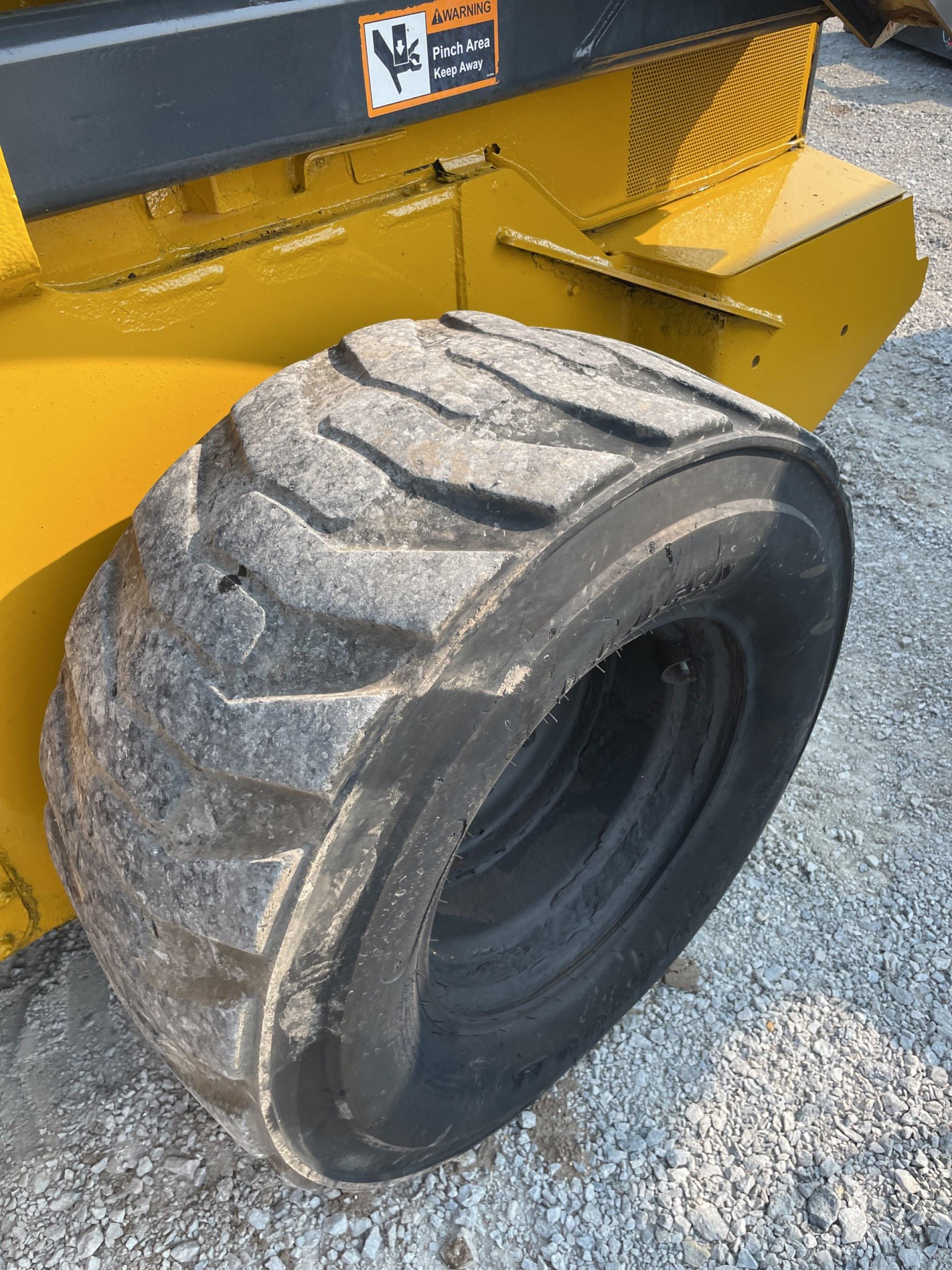 2020 Deere 330G Skid Steer Loader