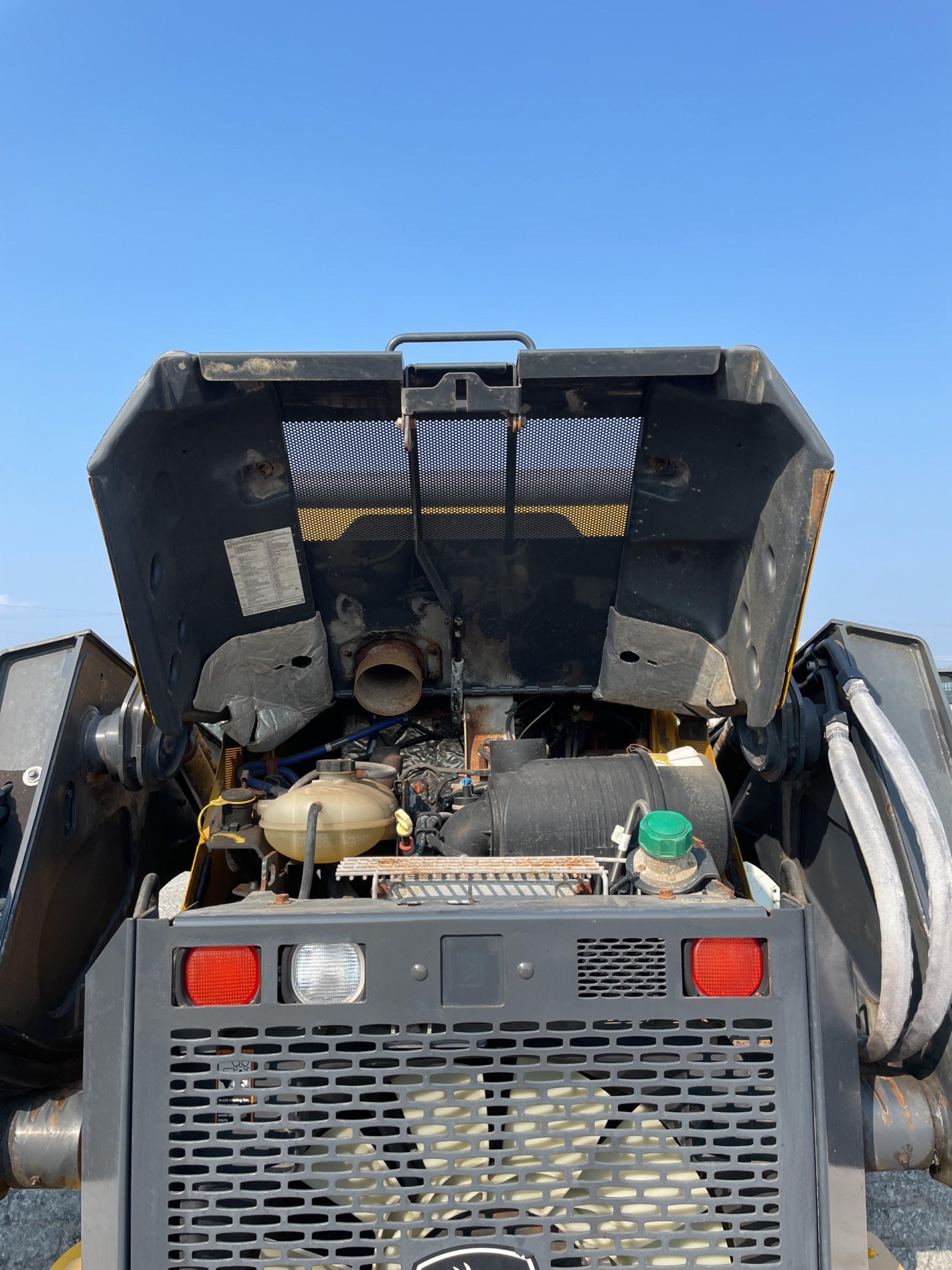 2020 Deere 330G Skid Steer Loader