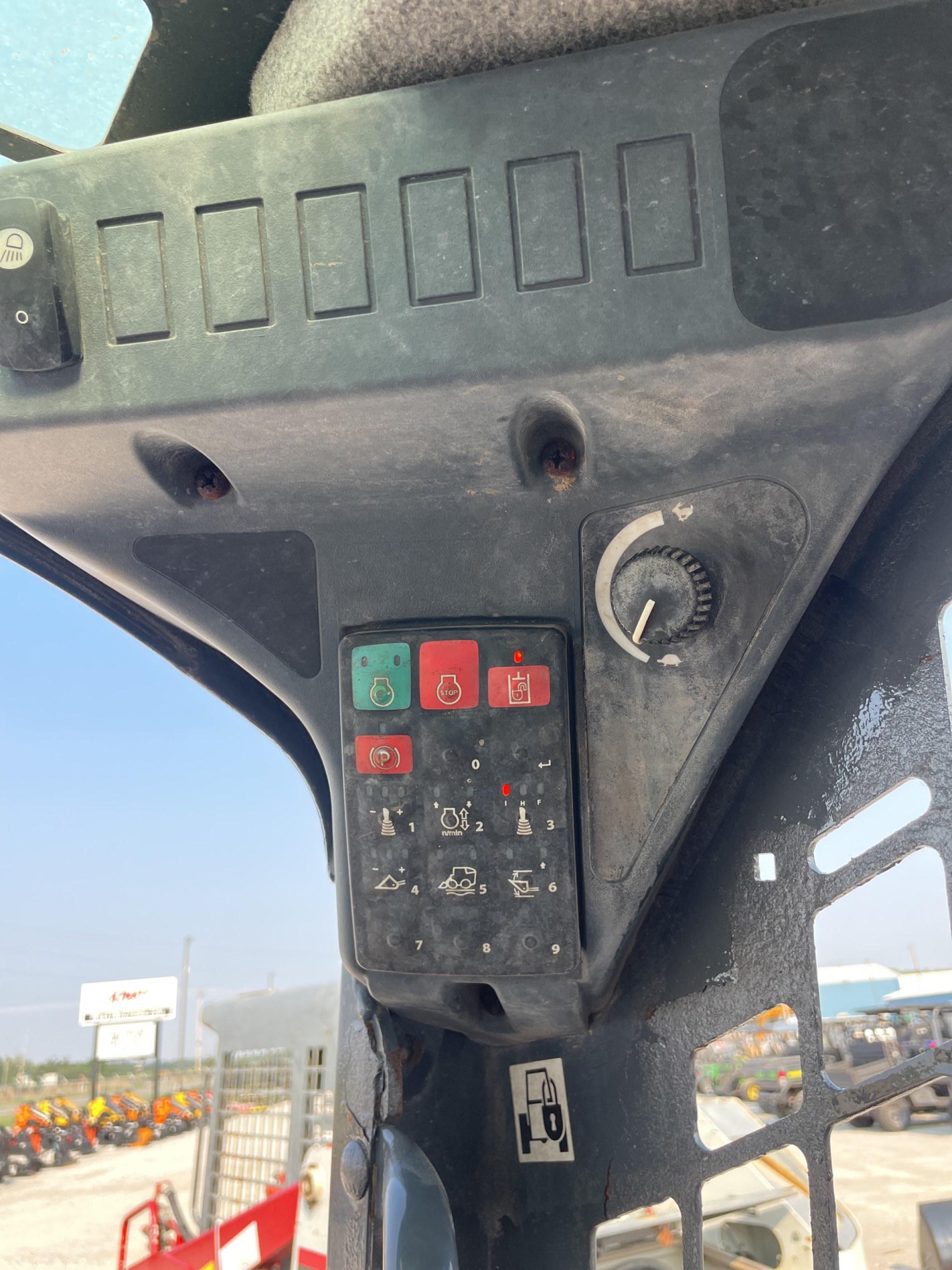 2020 Deere 330G Skid Steer Loader