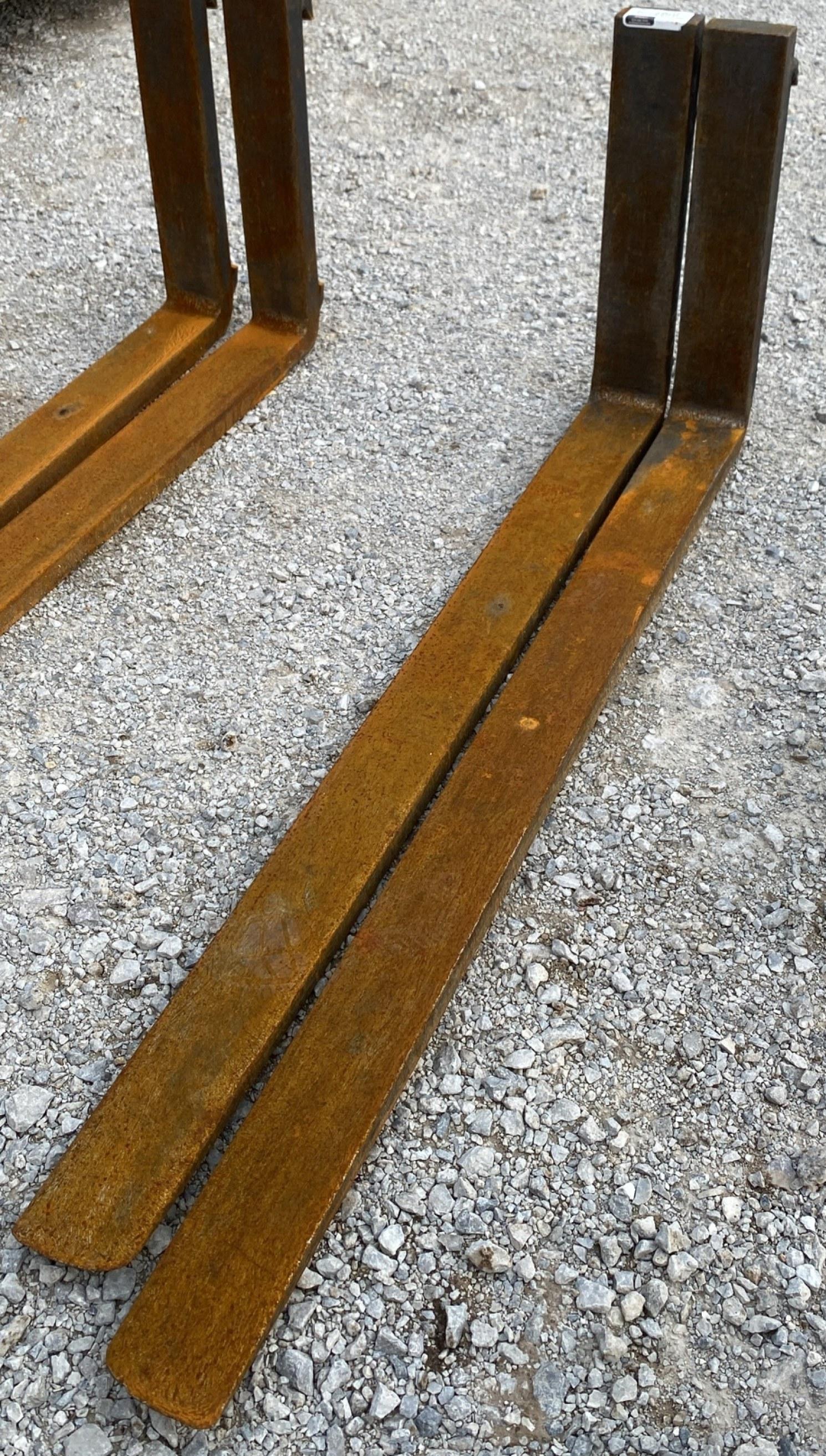52/54 Forks