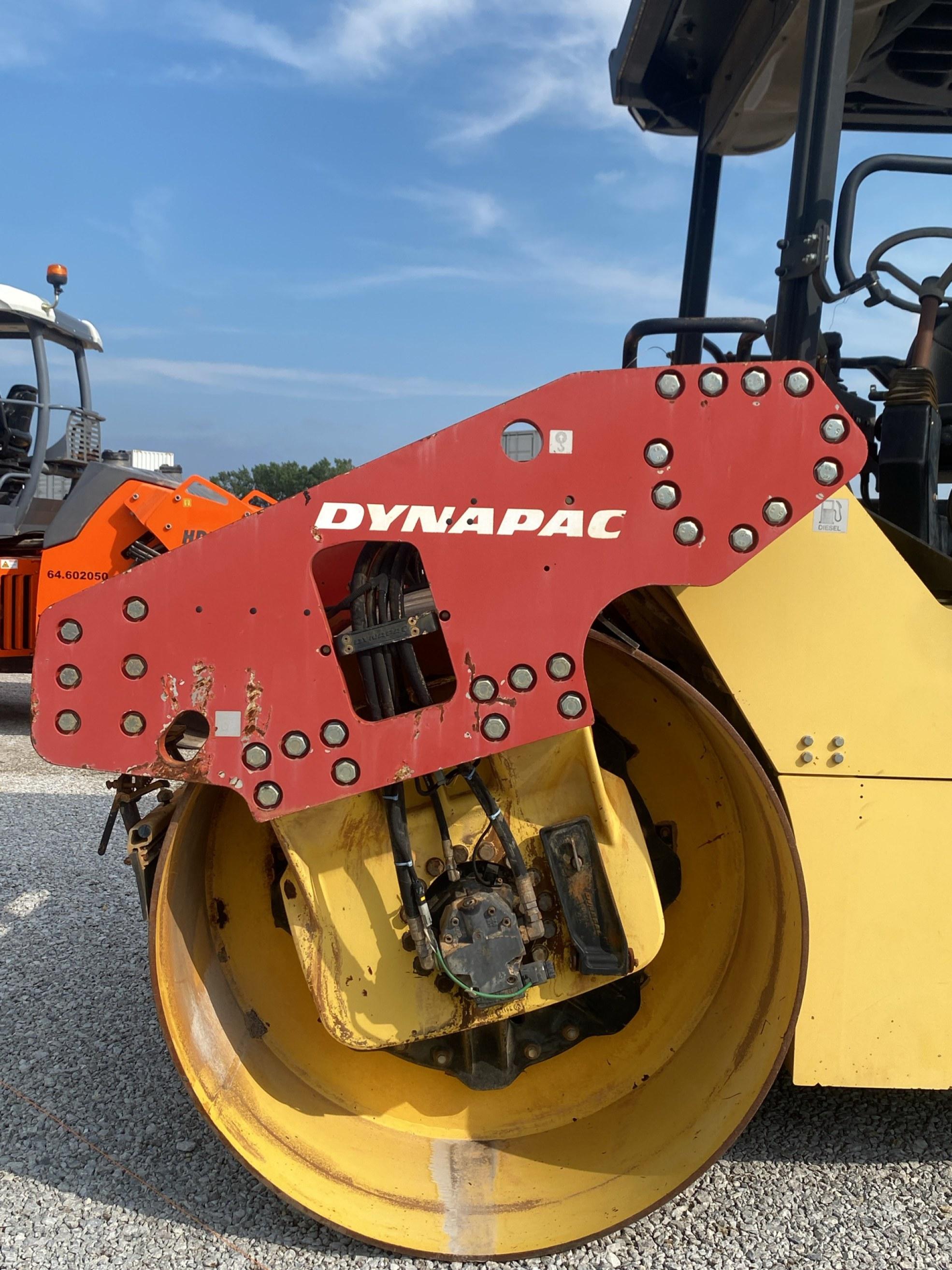 Dynapac CC624HF Double Drum Vibrating Roller