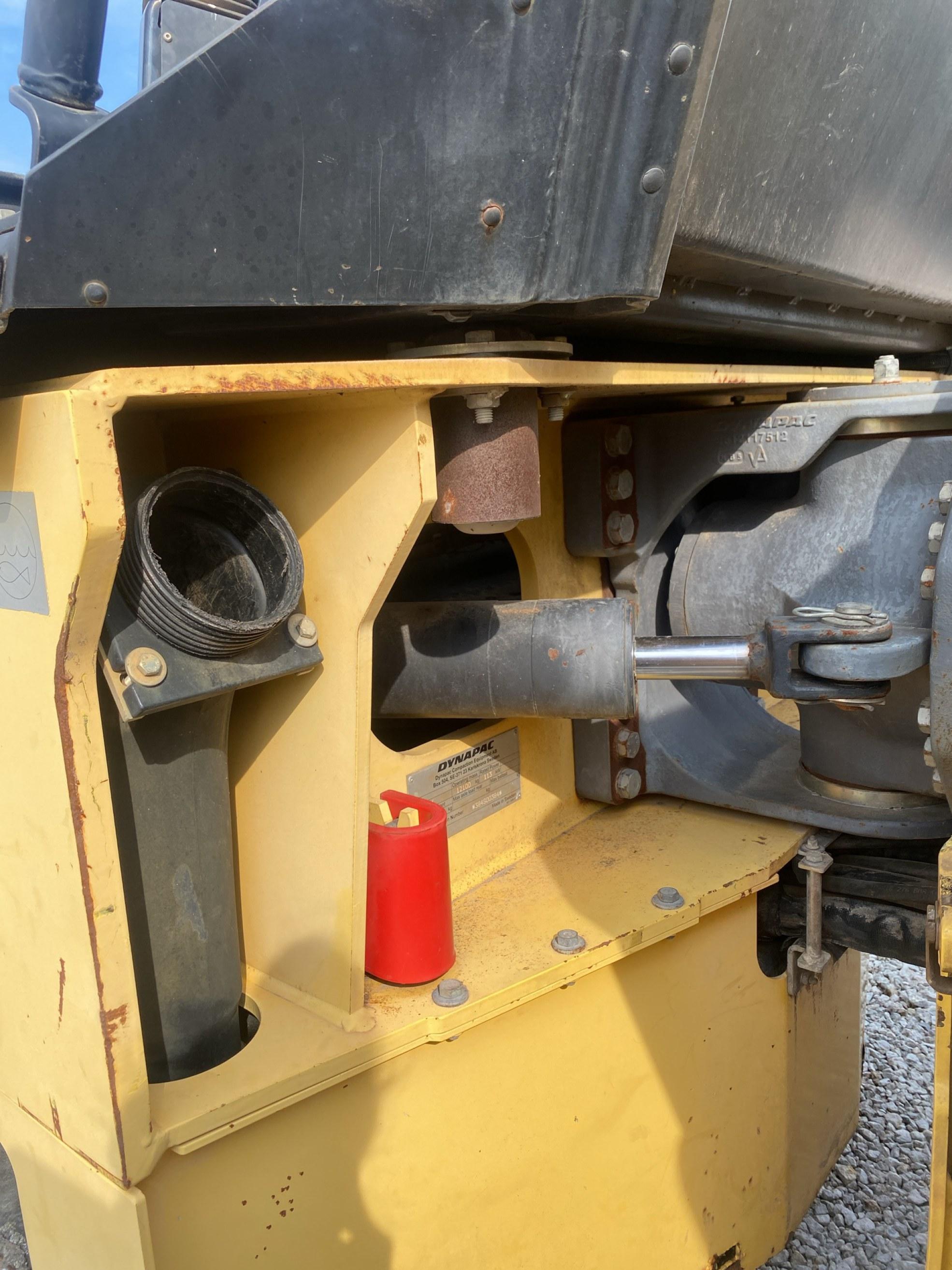 Dynapac CC624HF Double Drum Vibrating Roller