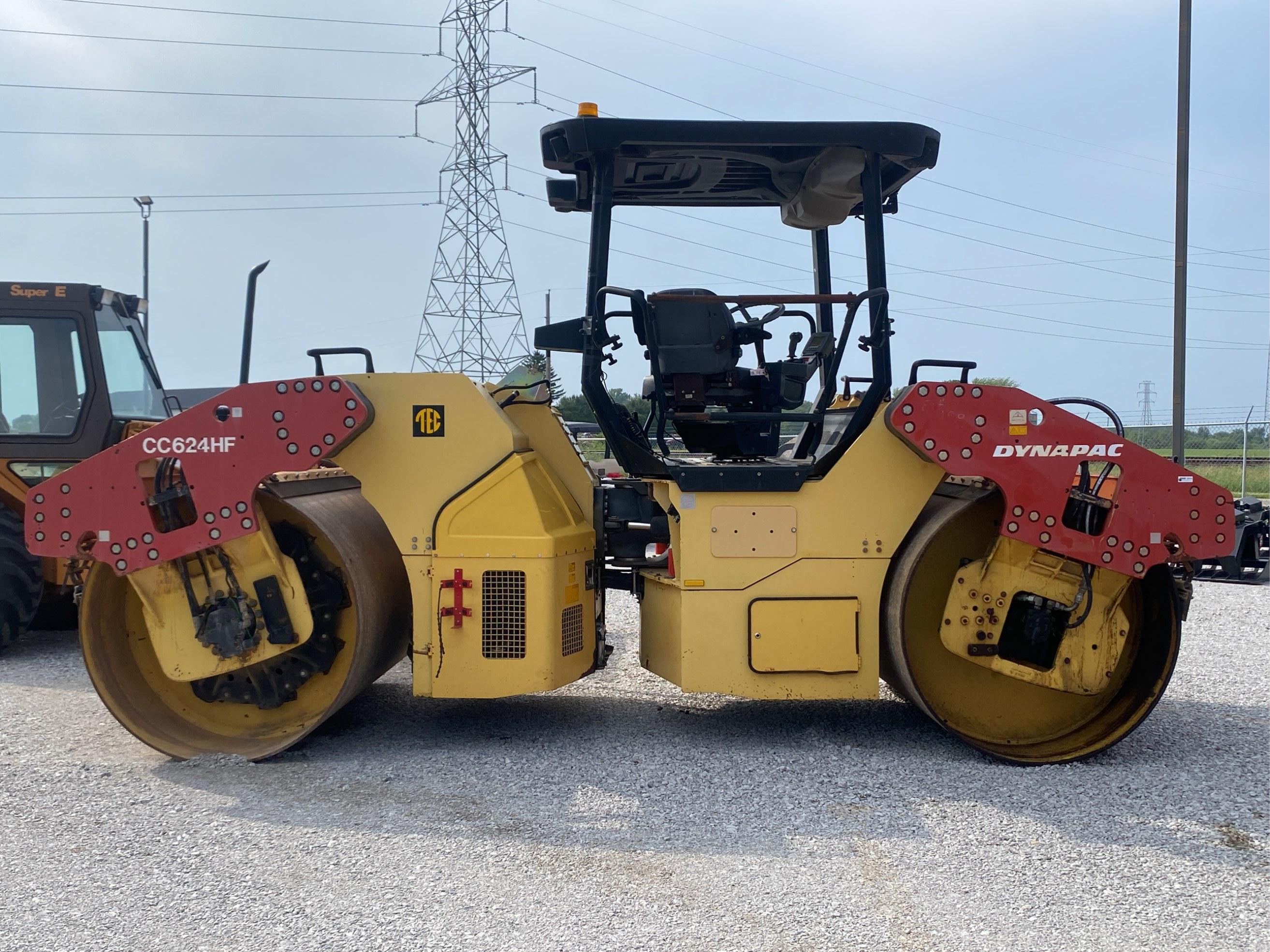Dynapac CC624HF Double Drum Vibrating Roller