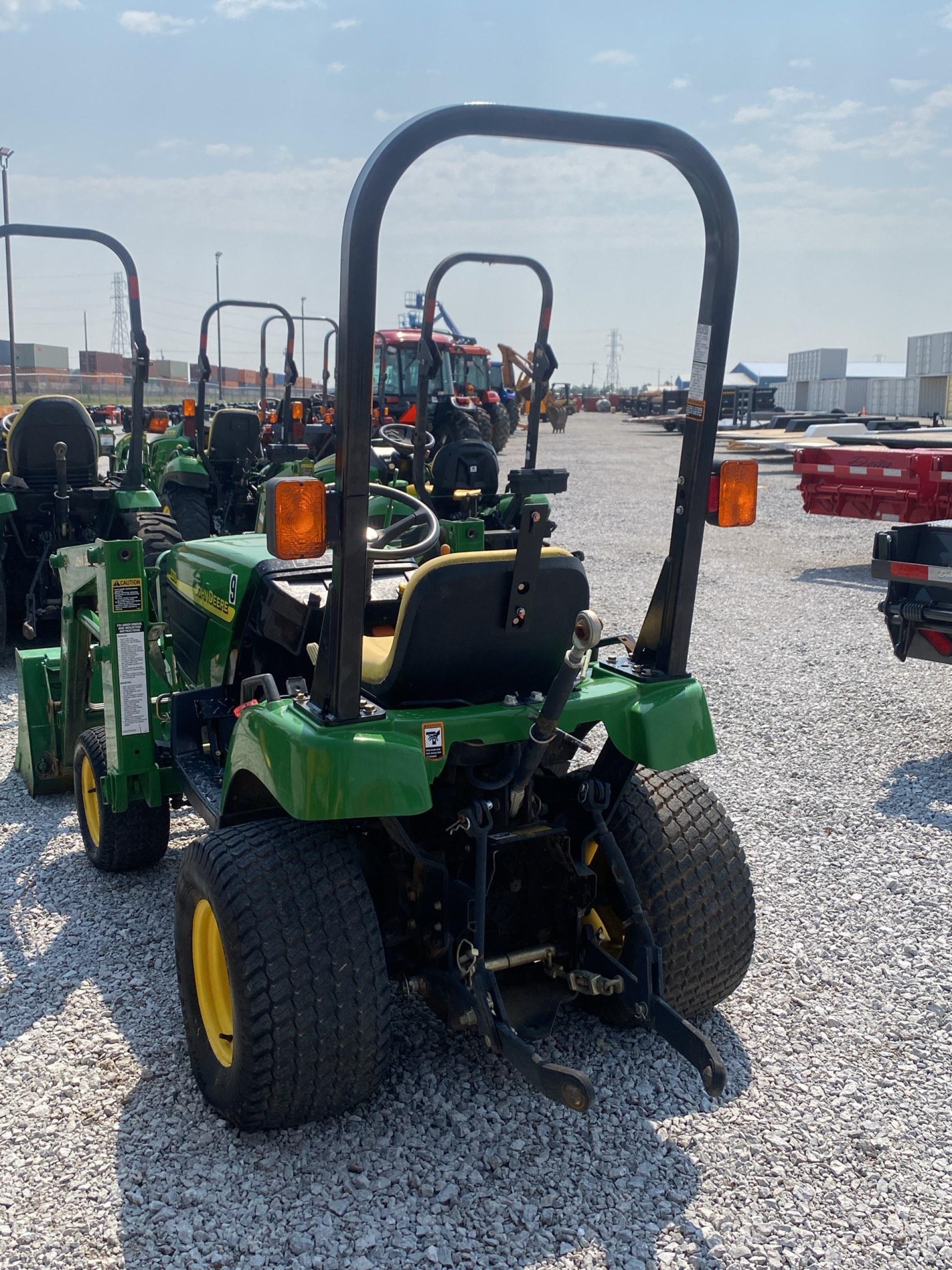 John Deere 2210 Loader Tractor