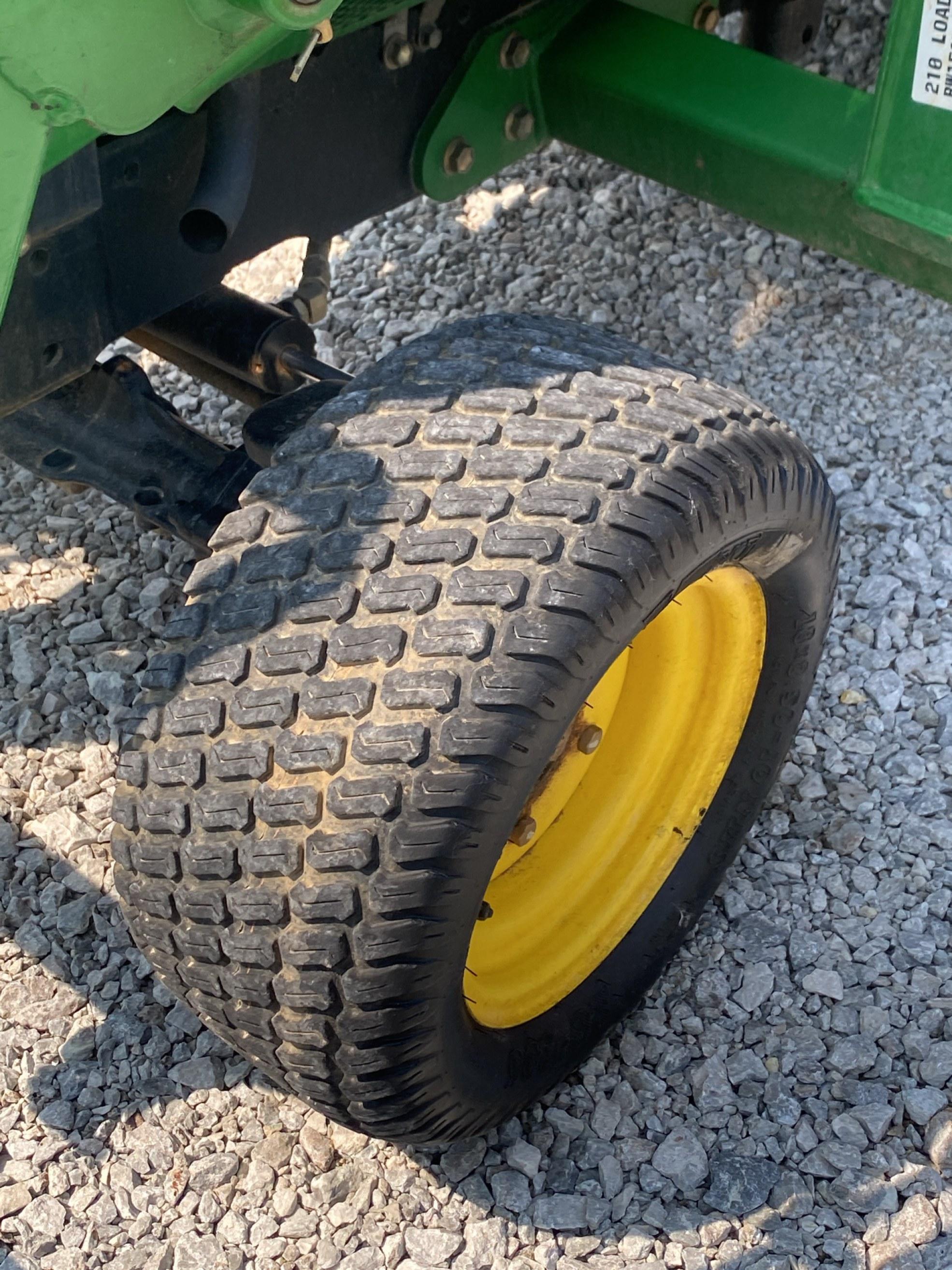John Deere 2210 Loader Tractor