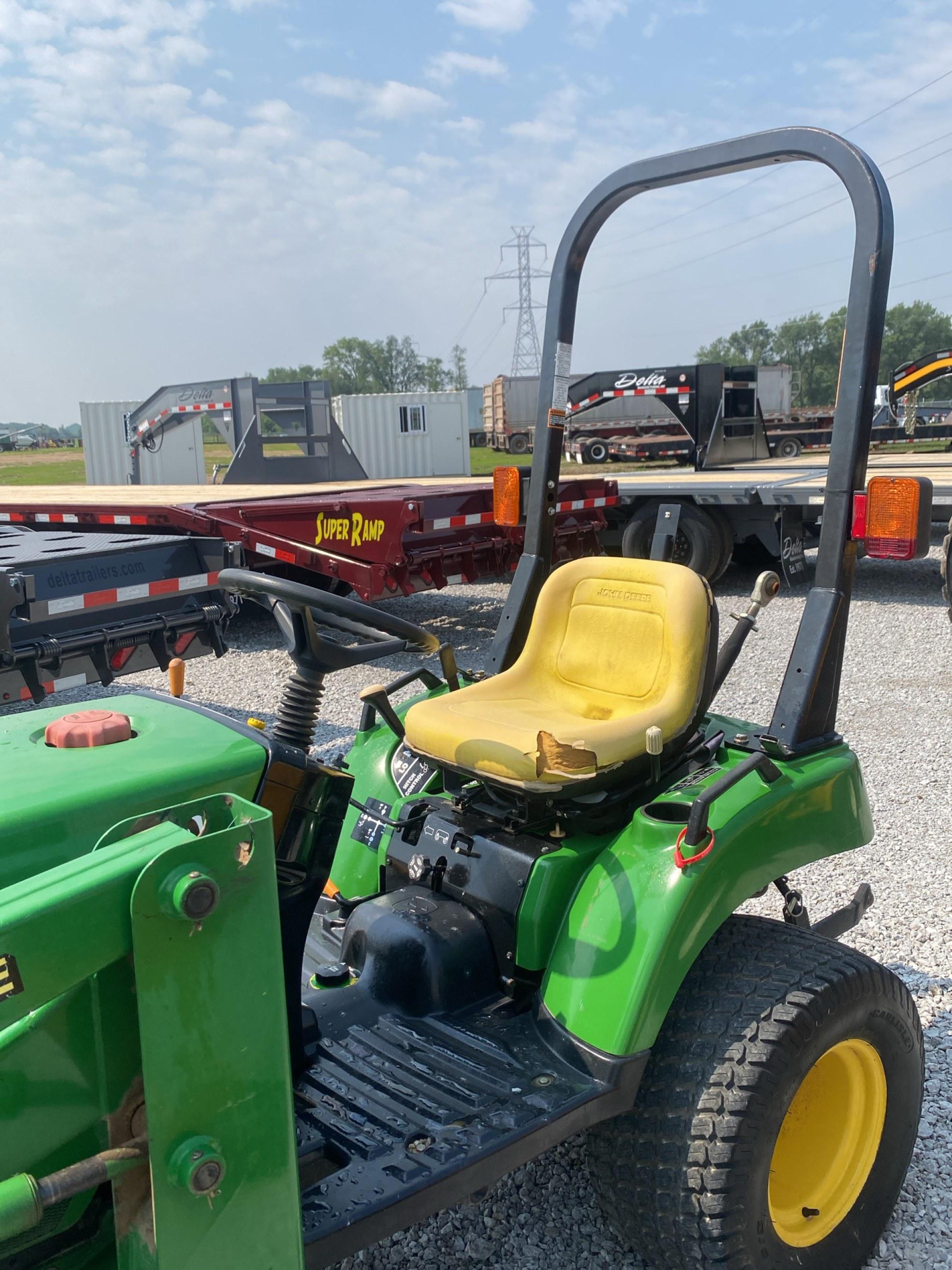 John Deere 2210 Loader Tractor