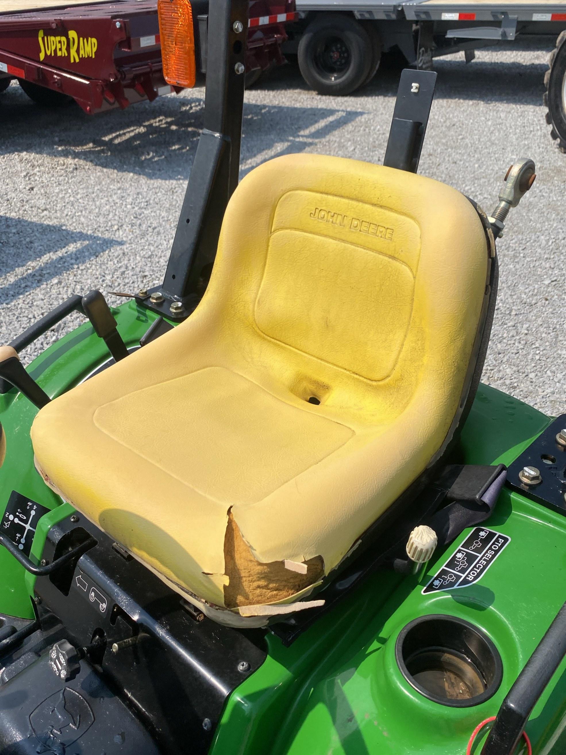 John Deere 2210 Loader Tractor