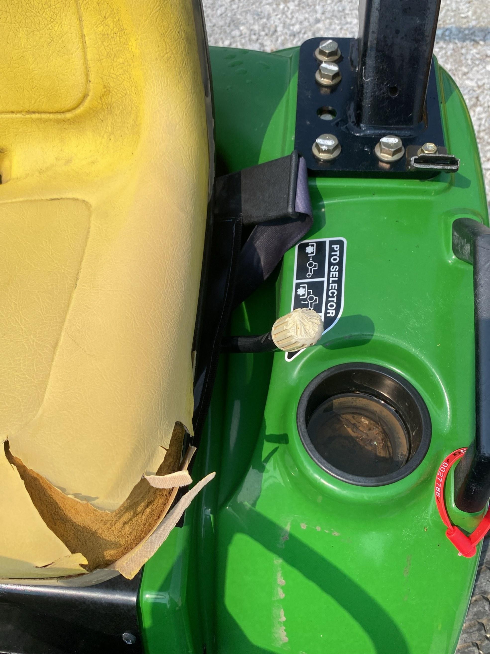 John Deere 2210 Loader Tractor