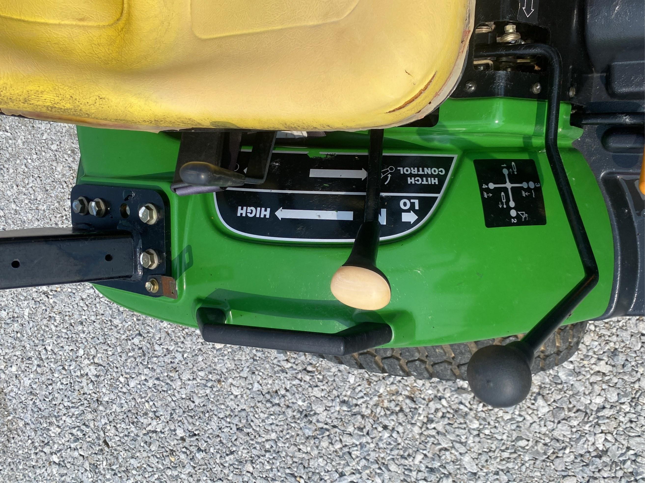 John Deere 2210 Loader Tractor