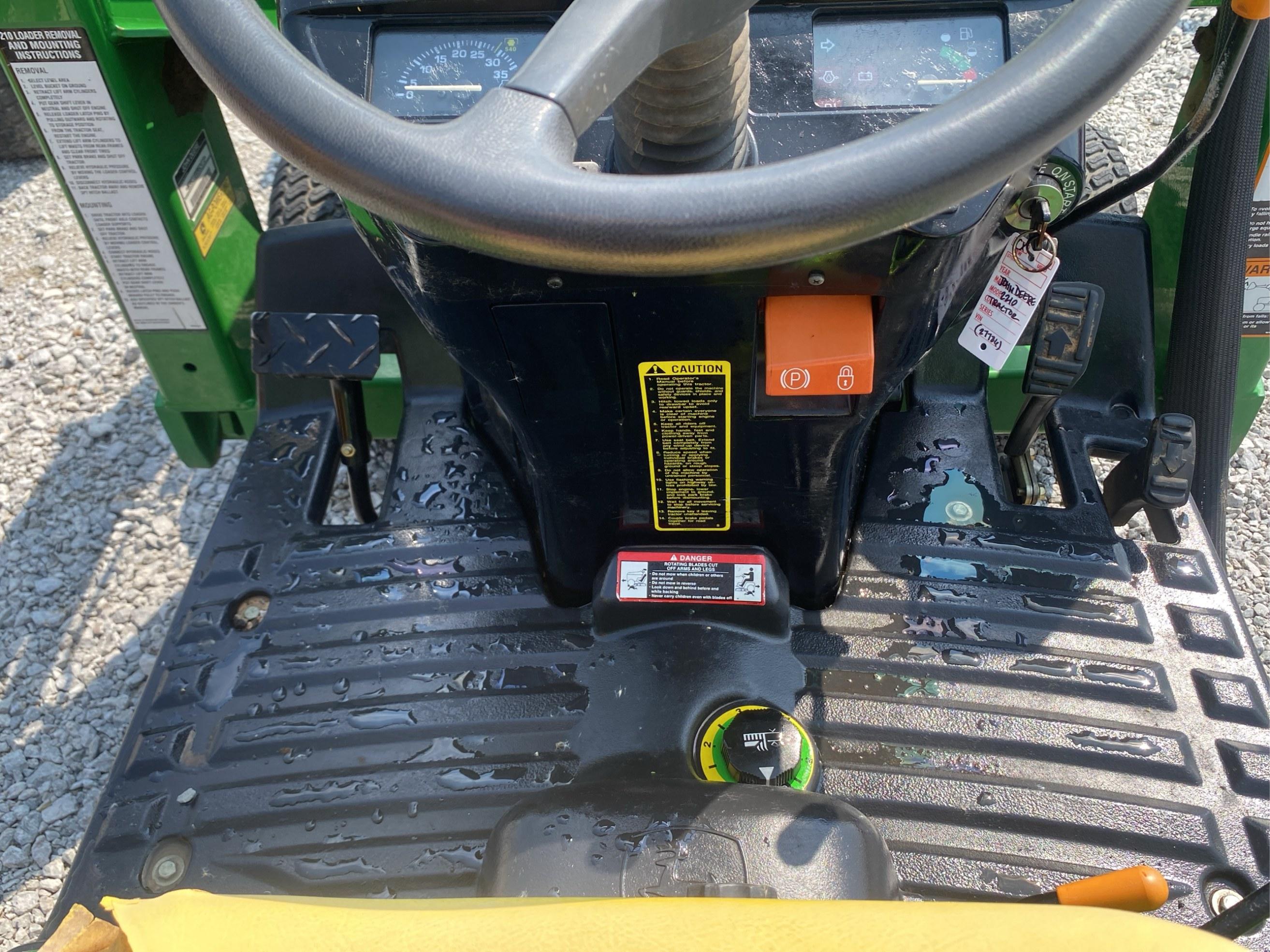 John Deere 2210 Loader Tractor