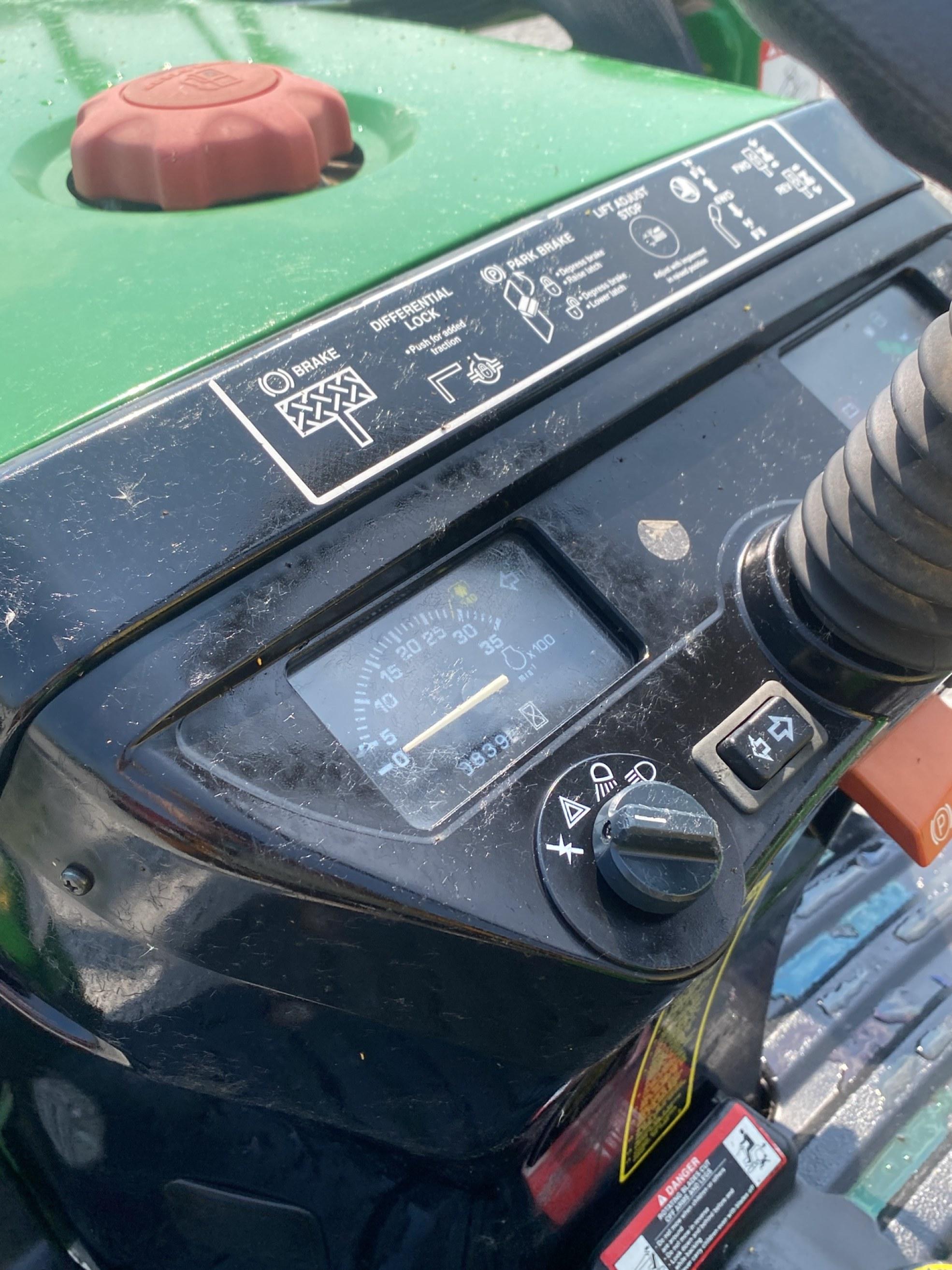 John Deere 2210 Loader Tractor
