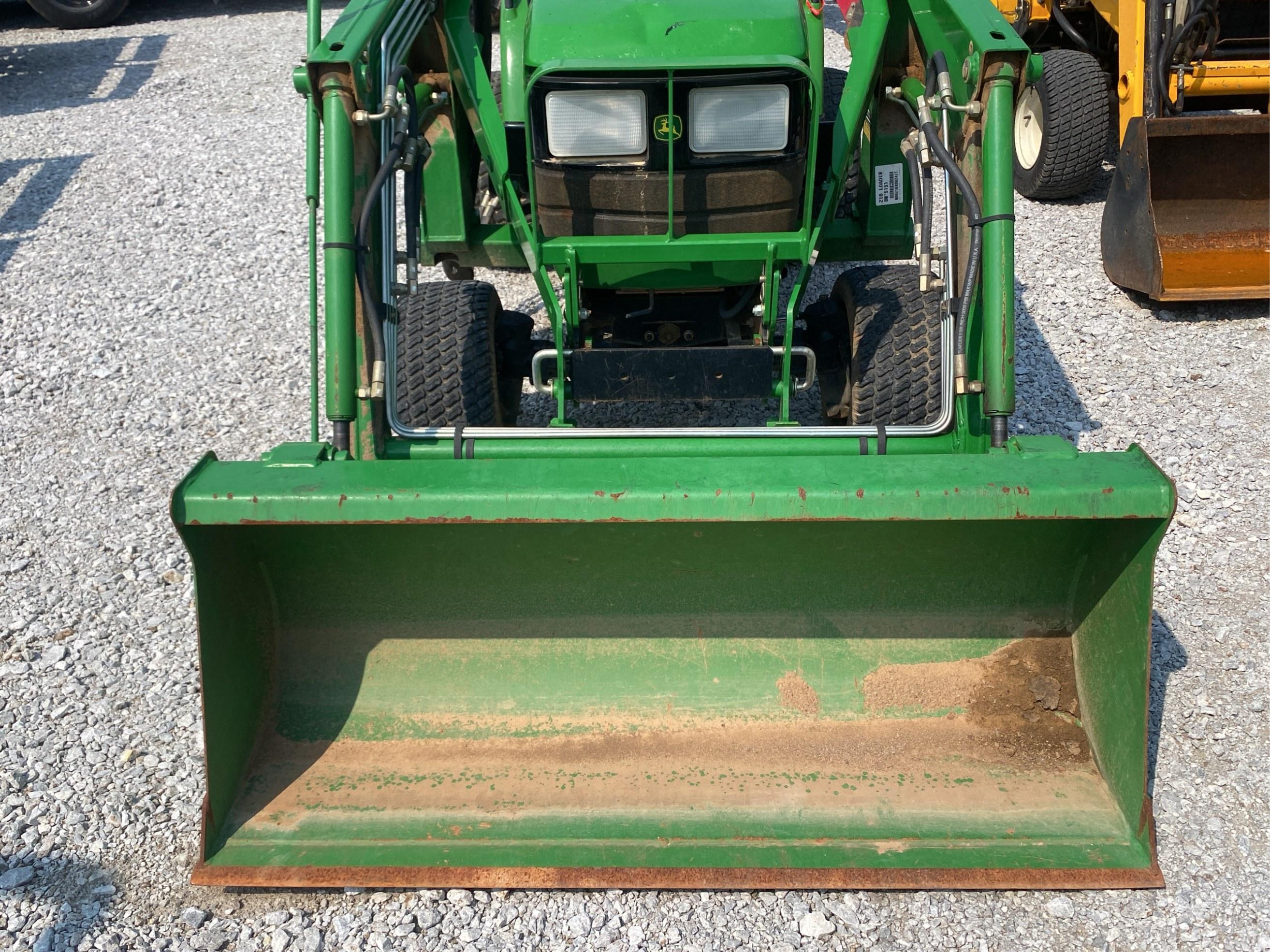 John Deere 2210 Loader Tractor