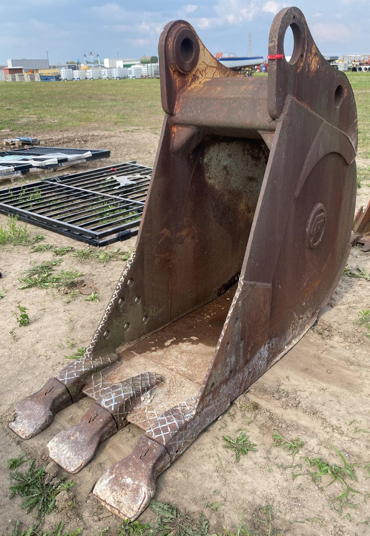 23 Excavator Bucket