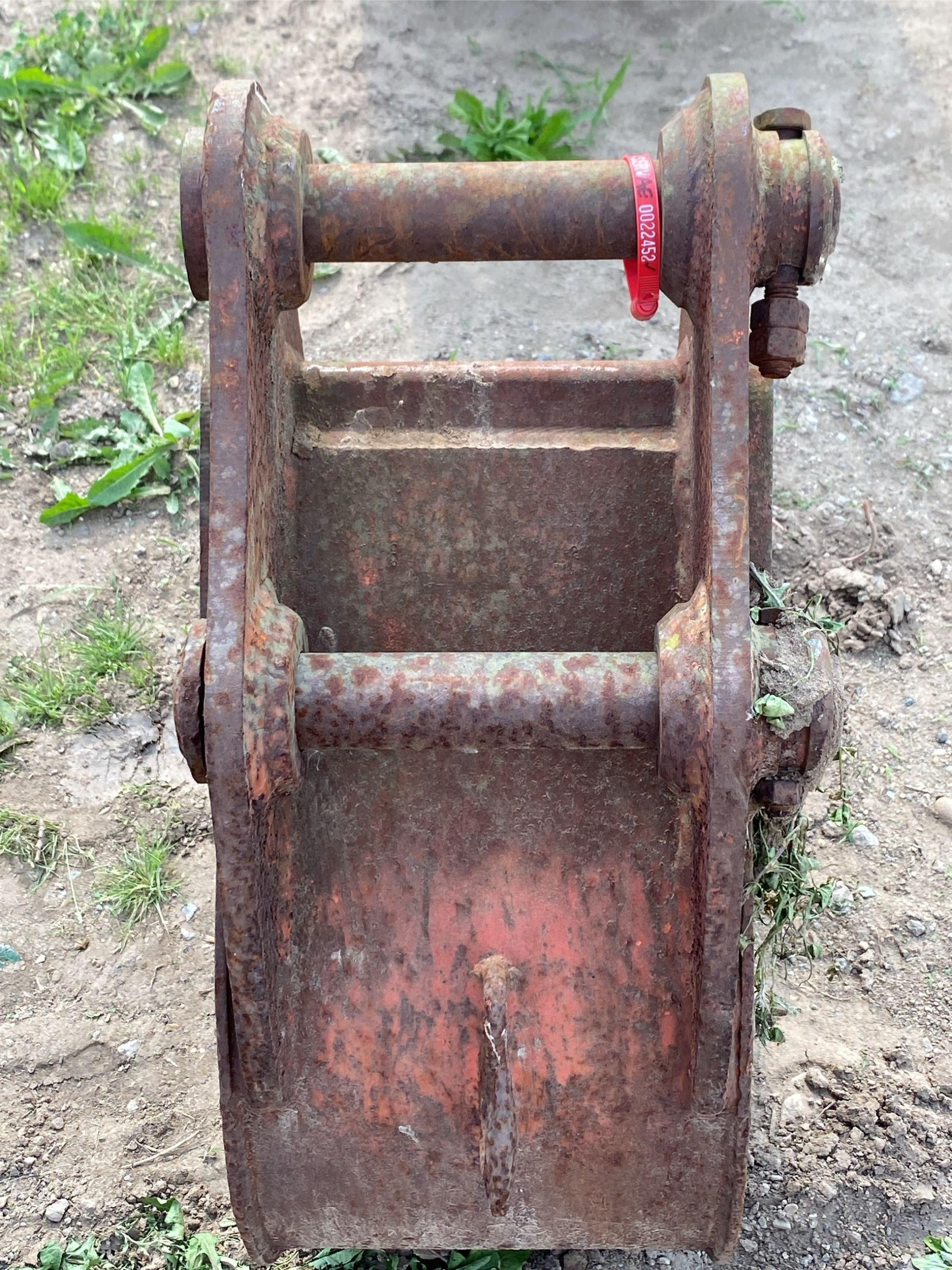 12 Excavator Bucket