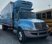 2011 International 4400 SBA 4x2 Box Truck