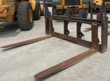 Cat 72Ó Quick Coupler Loader Forks