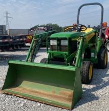 John Deere 2210 Loader Tractor