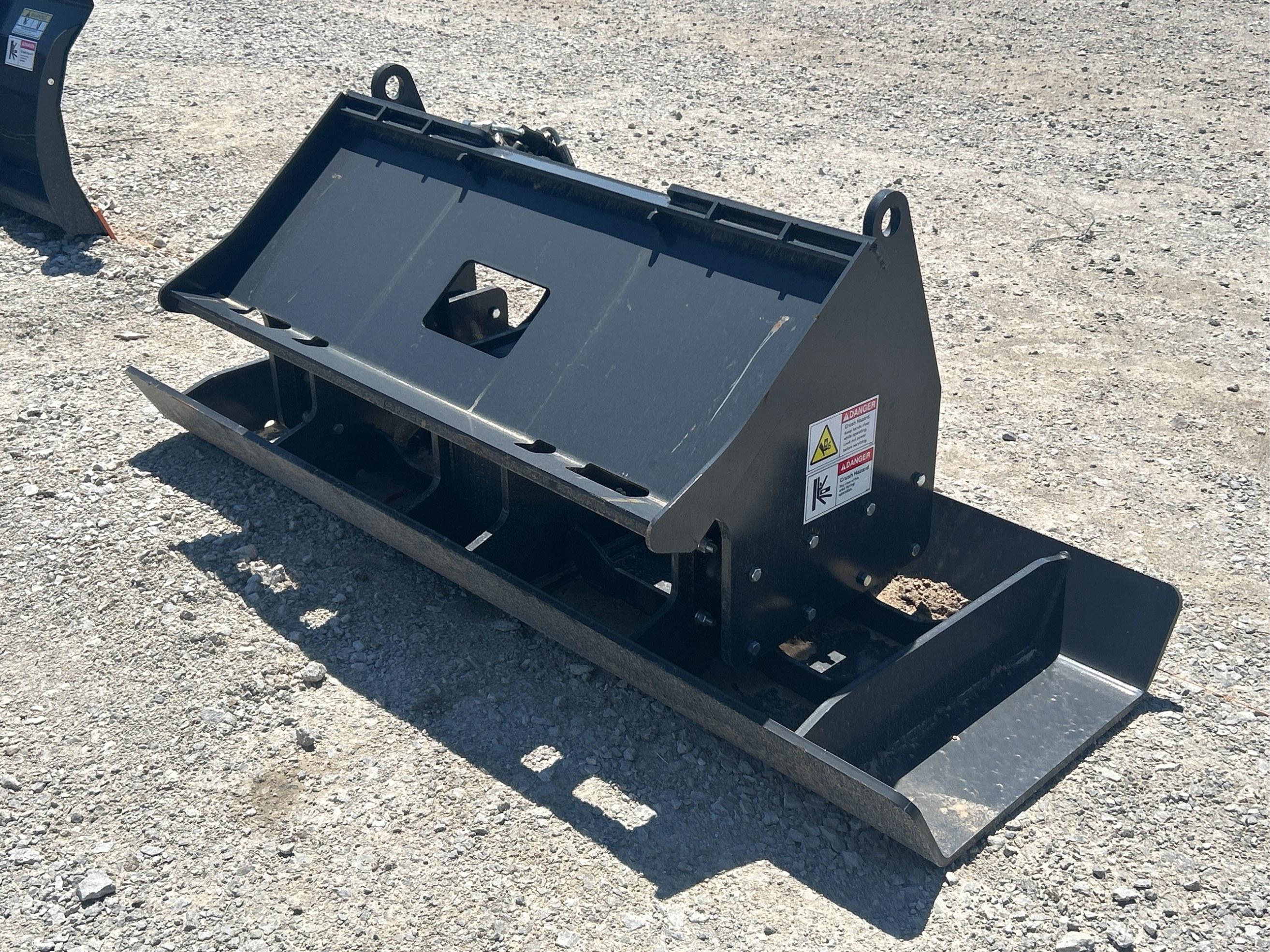 2024 LandHonor 72" Quick Attach Vibratory Plate Compactor