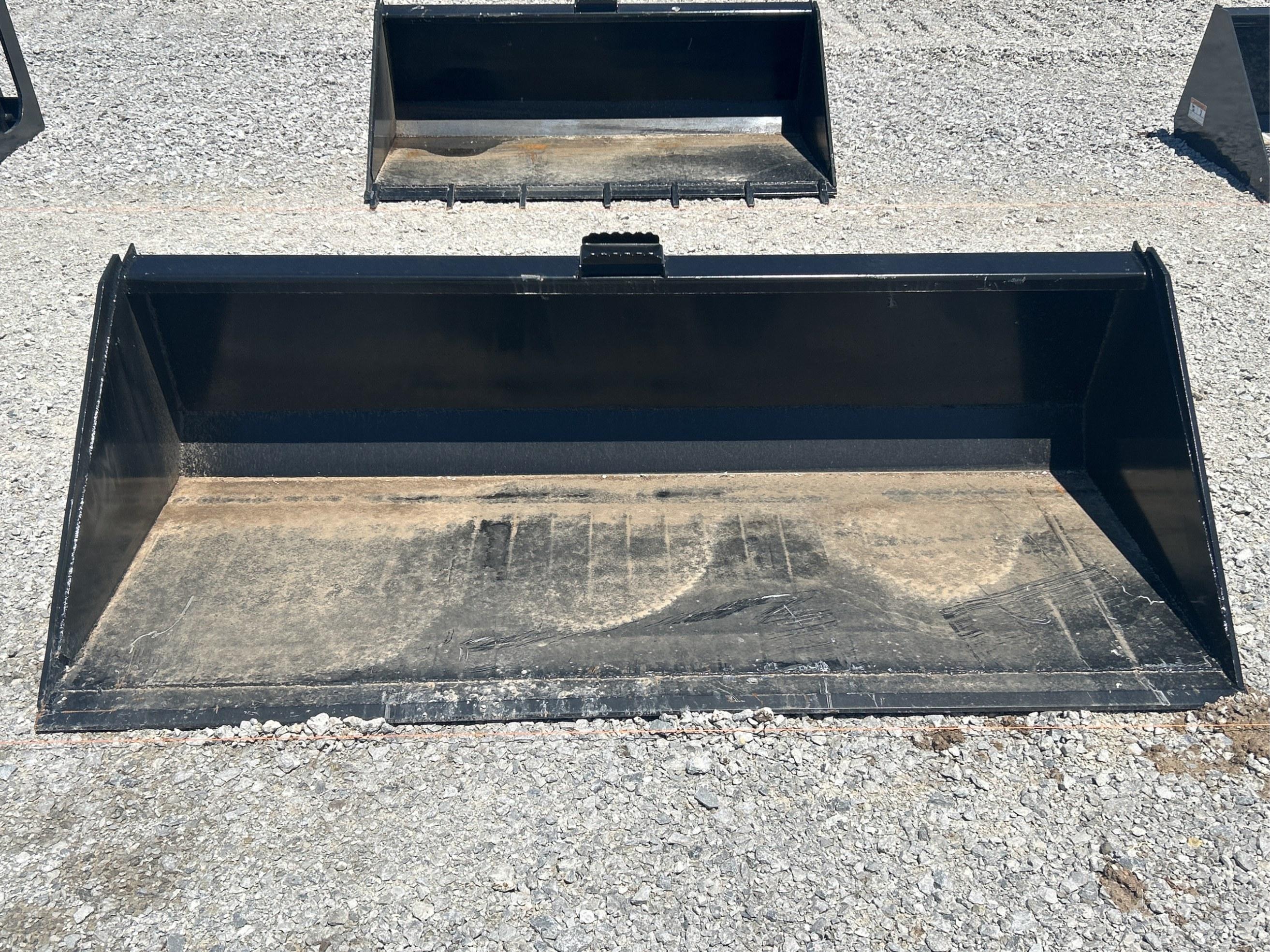 72" Quick Attach Bucket w/ Blade
