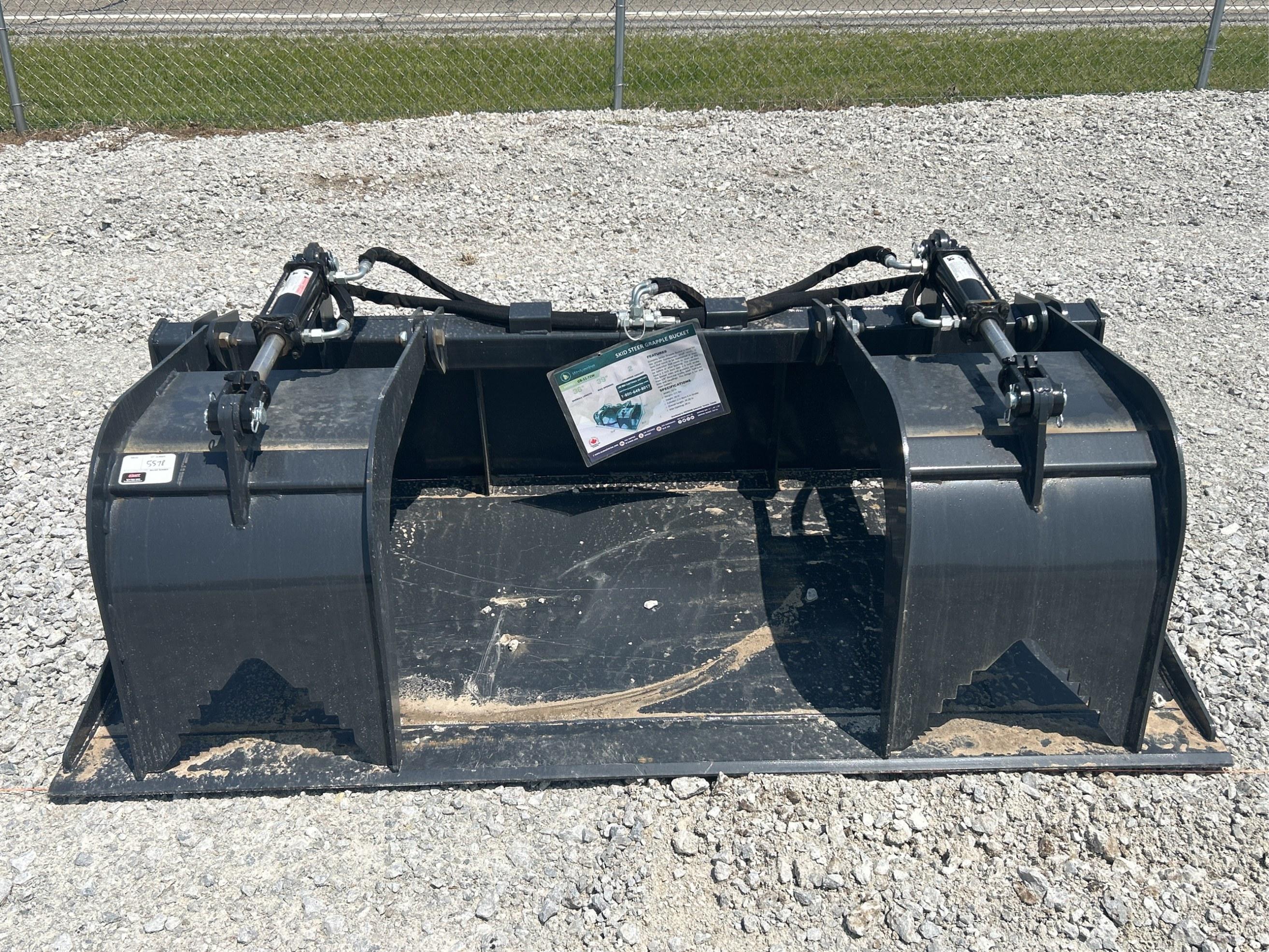 2025 Wolverine 72" Hydraulic Grapple Bucket