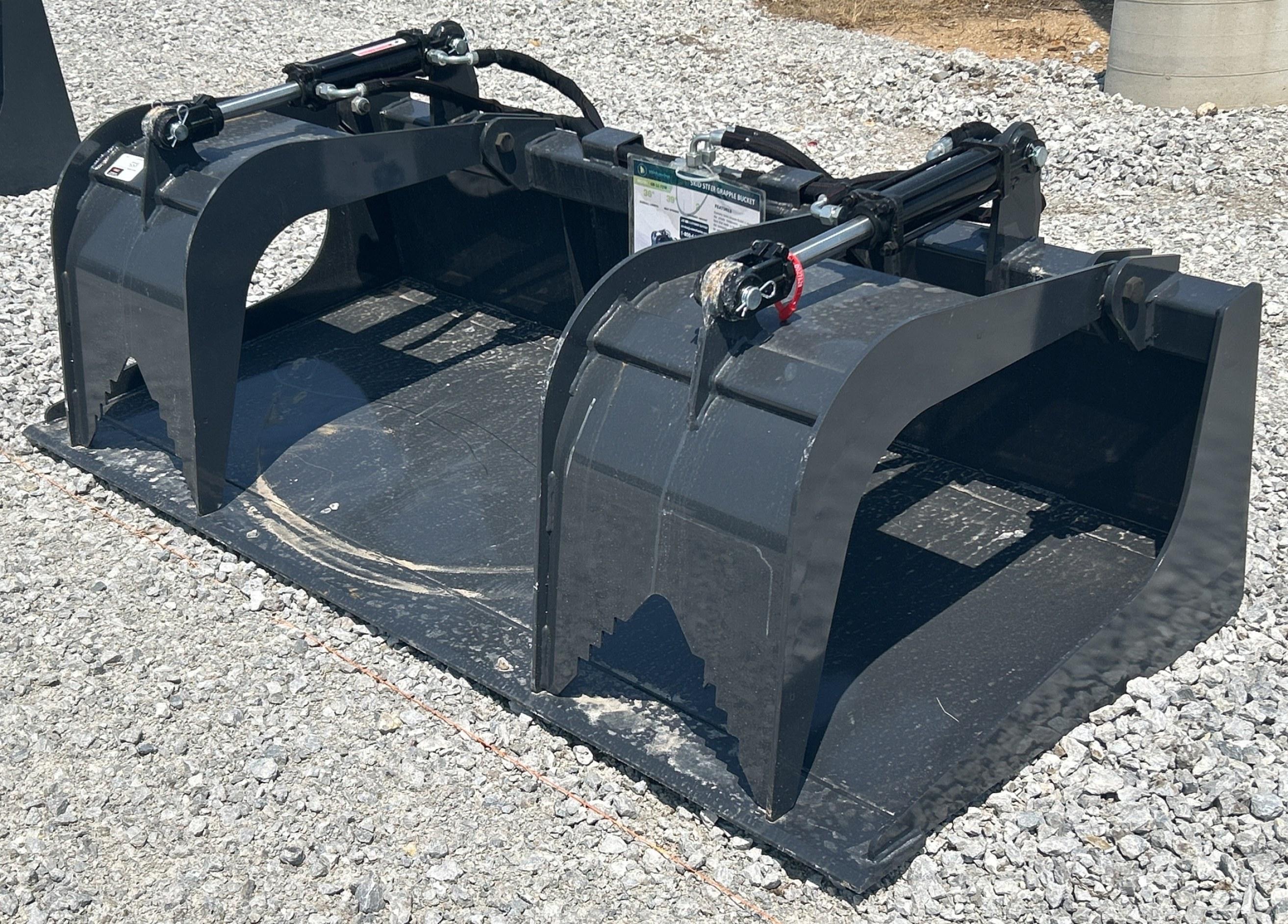 2025 Wolverine 72" Hydraulic Grapple Bucket