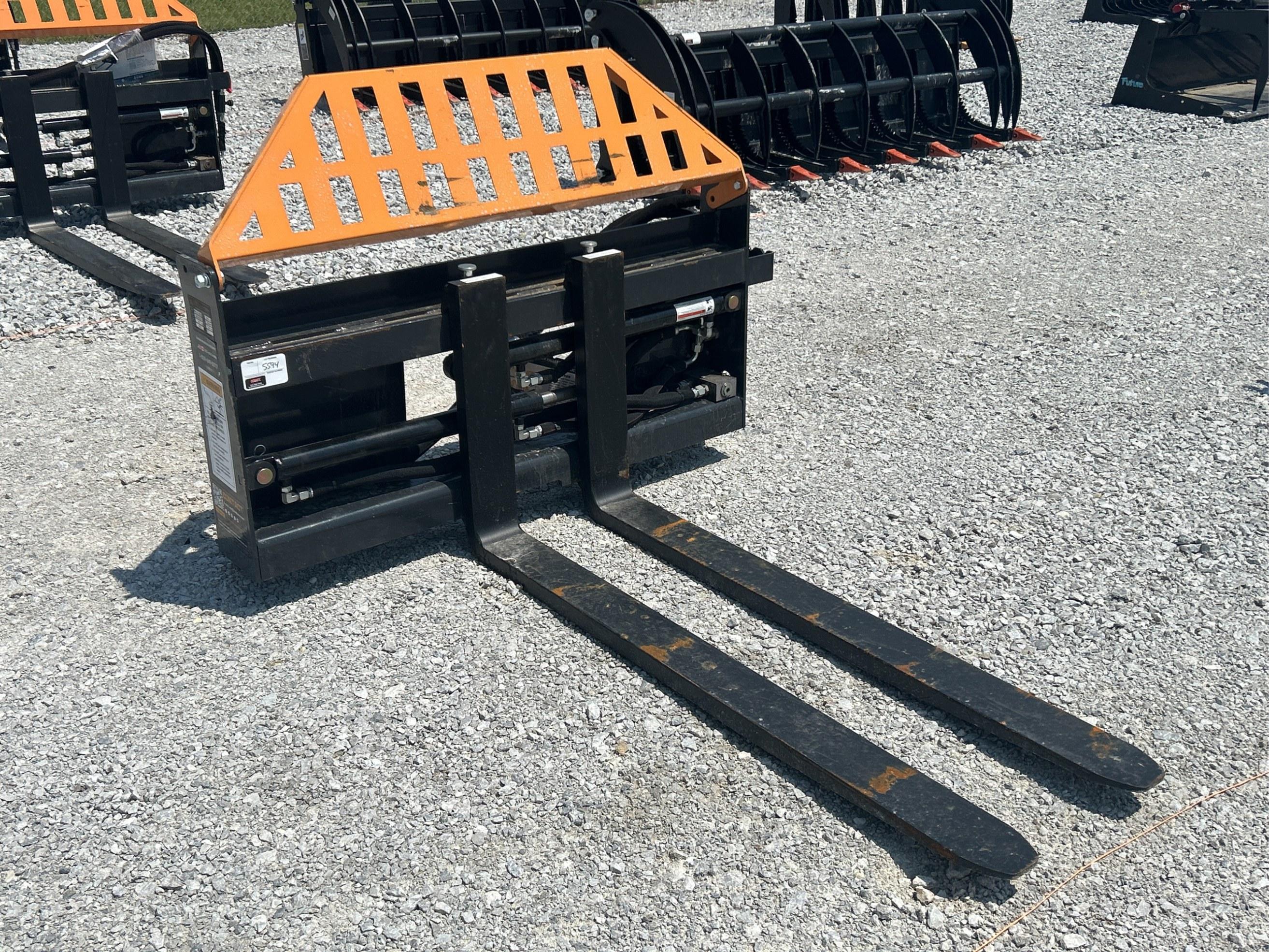 2025 Wolverine 48" Hydraulic Adjustable Pallet Forks