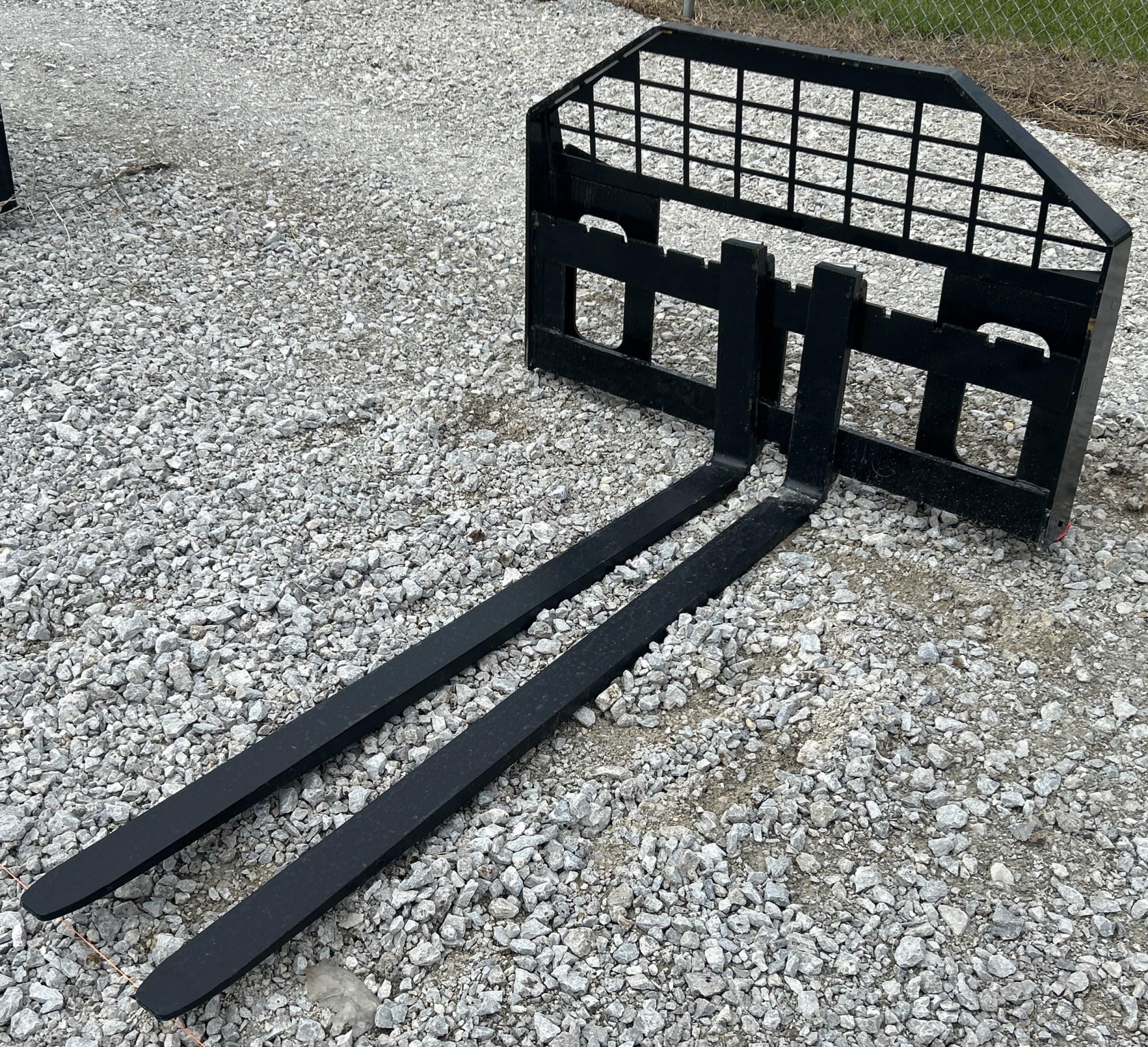 2025 FUTURE 60" Quick Attach Forks