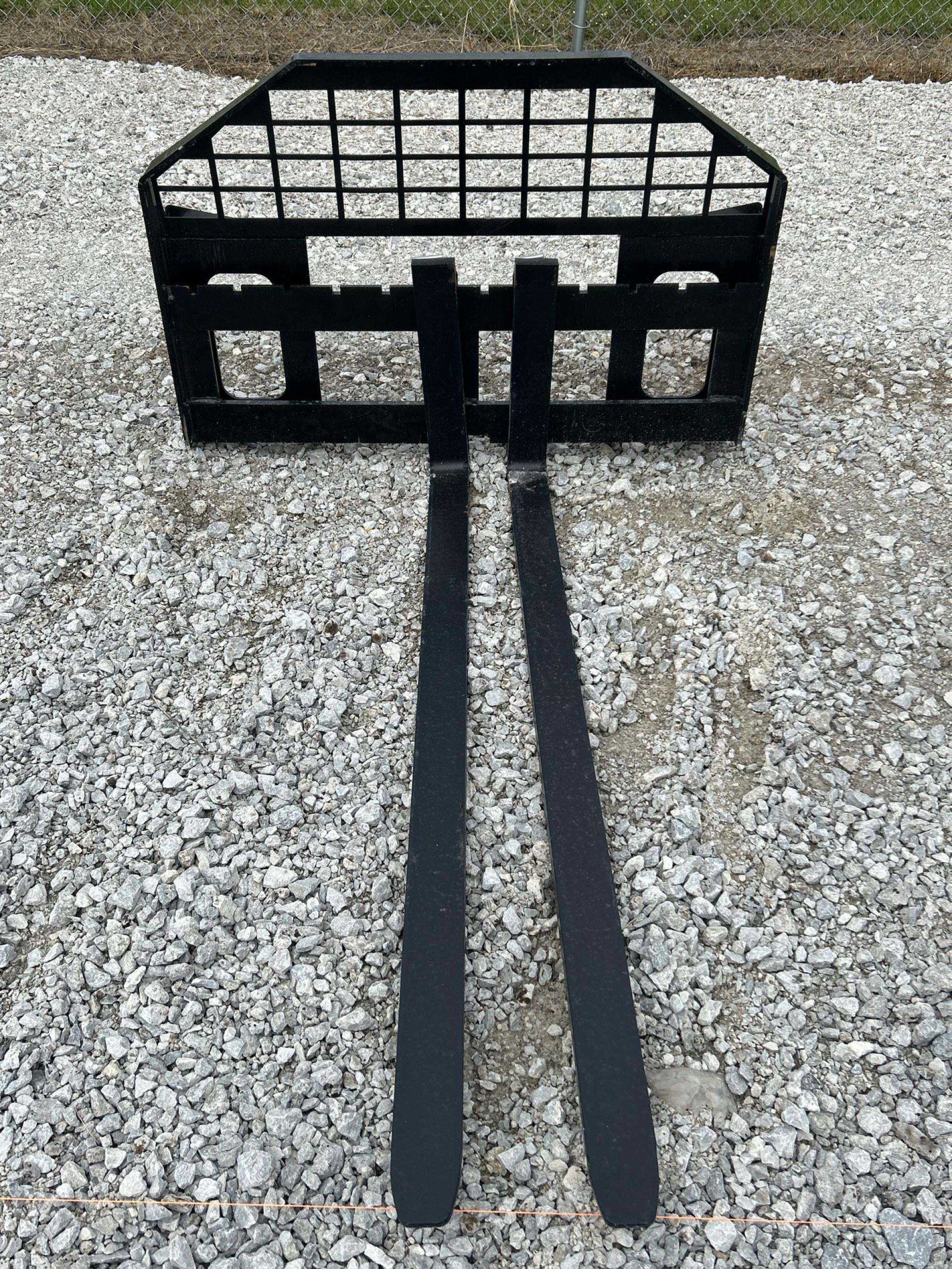 2025 FUTURE 60" Quick Attach Forks