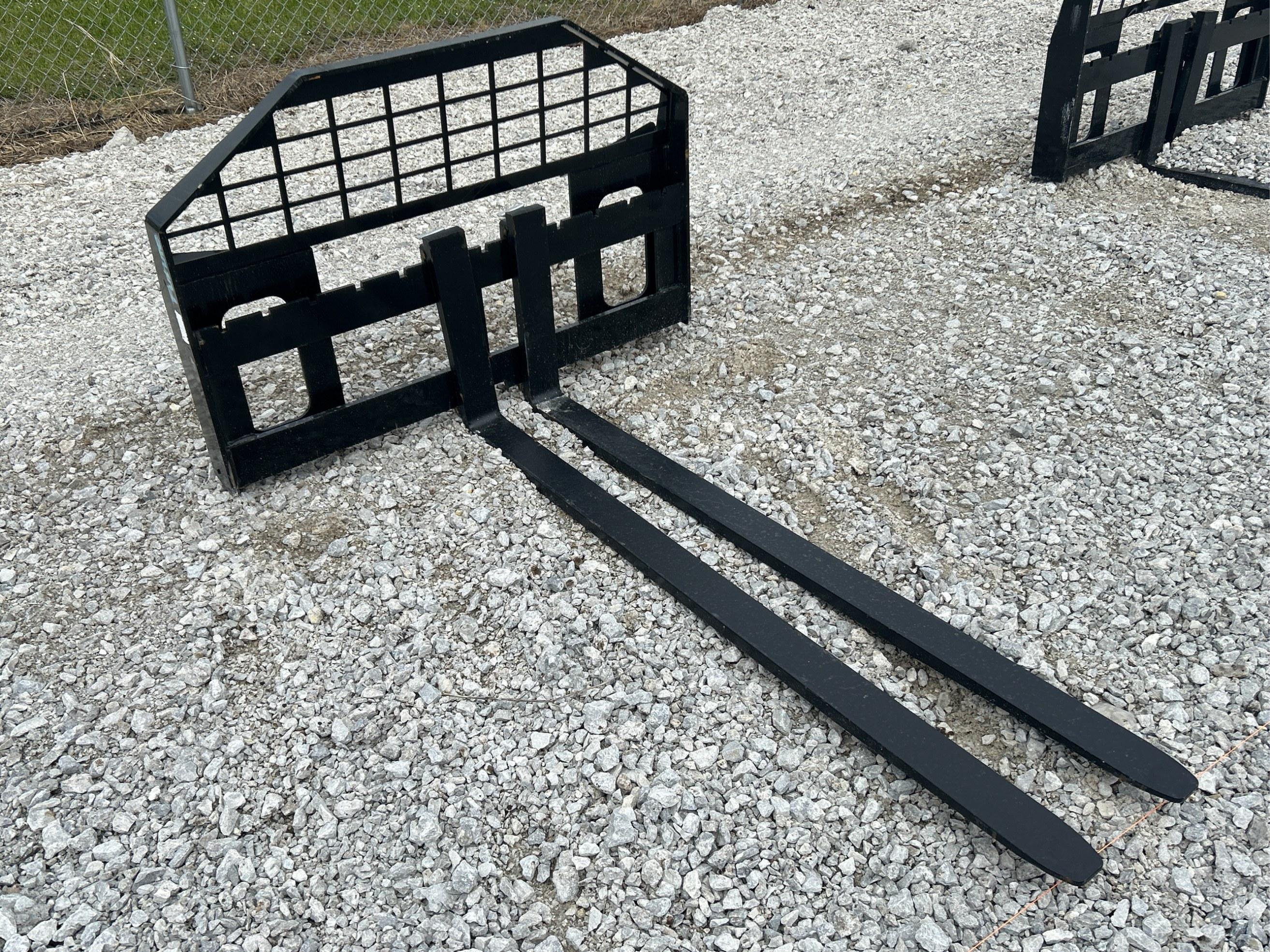 2025 FUTURE 60" Quick Attach Forks