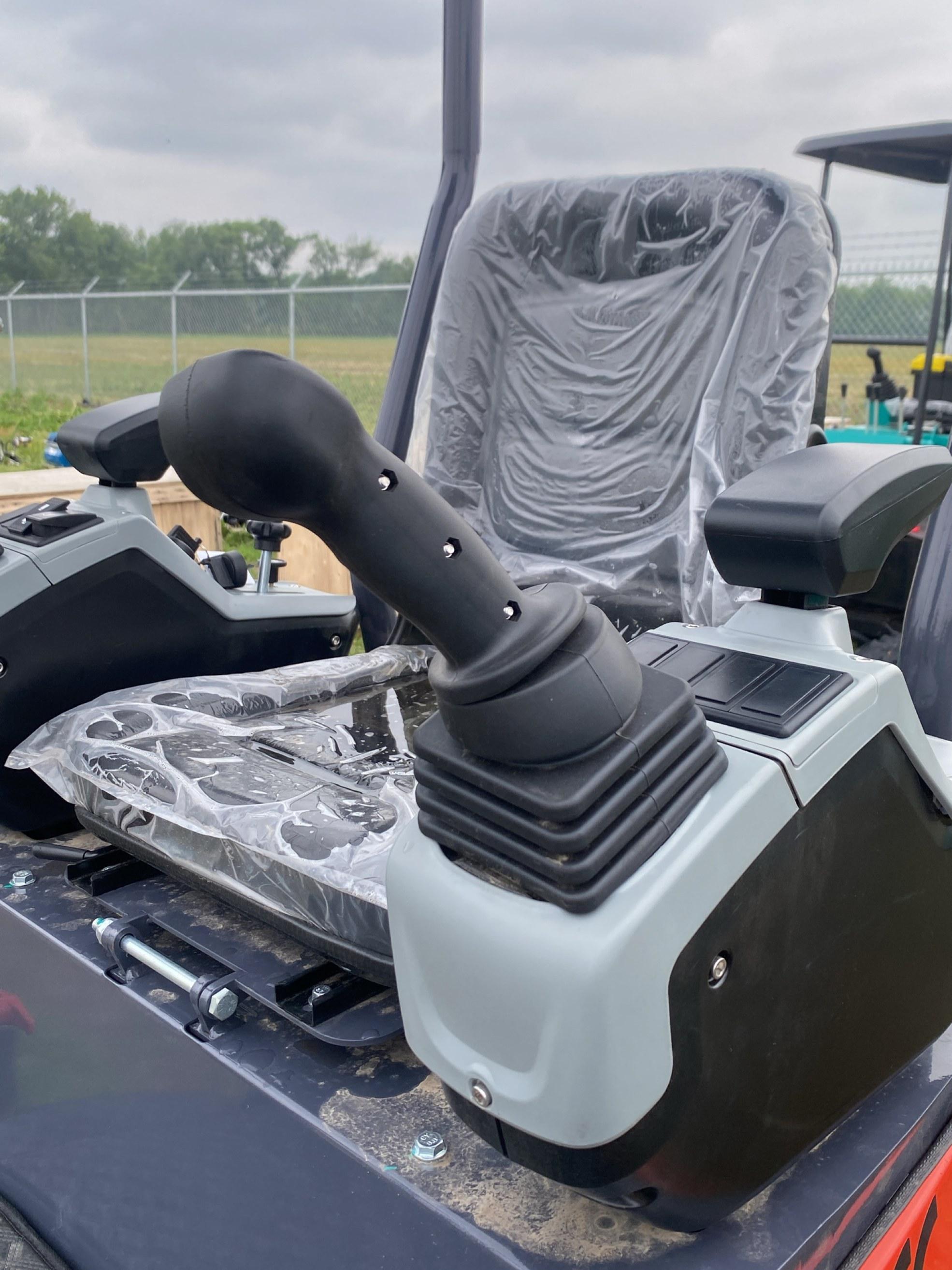 2025 AGT MX15RX Mini Excavator