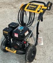 DeWalt 3600 PSI 2.5 GPM Gas Pressure Washer