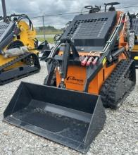LandHero LDH-HT380 Mini Skid Steer Loader