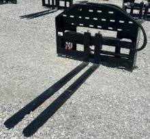 2025 FUTURE 60" Hydraulic Side Shift Forks