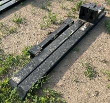 2025 Wolverine Adjustable Clip-On Pallet Forks