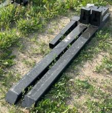 2025 Wolverine Adjustable Clip-On Pallet Forks
