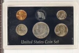 1974 US COIN SET IN PLASTIC HOLDER