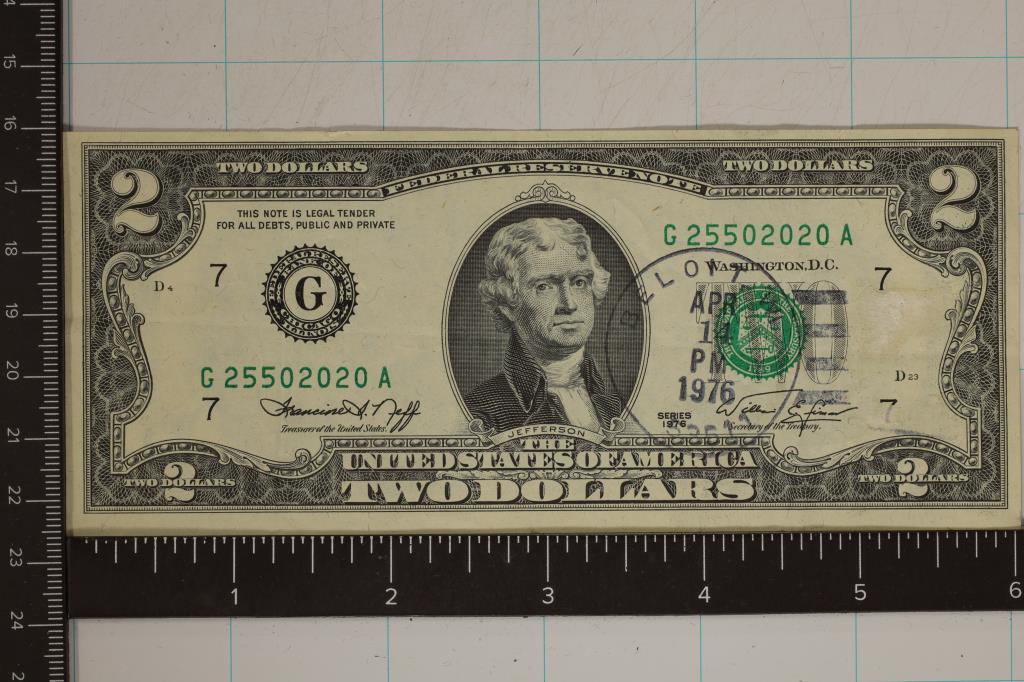1976 CRISP UNC US $2 BILL WITH POSTAL CANCELLED