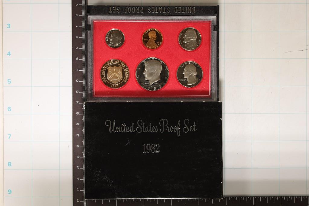 1982 US PROOF SET (WITH BOX)