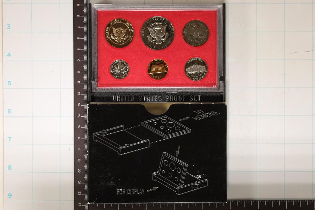 1982 US PROOF SET (WITH BOX)