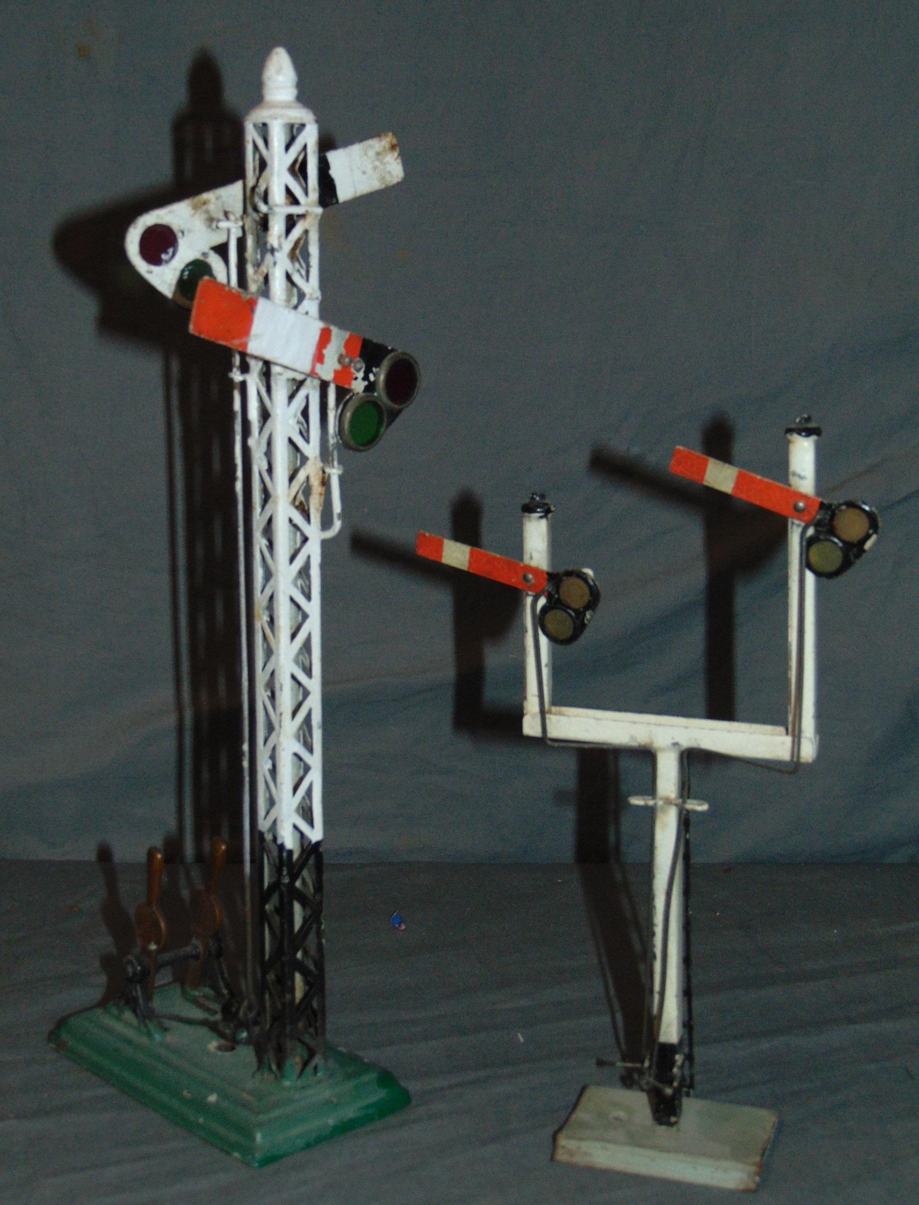 4 Marklin Train Accessories