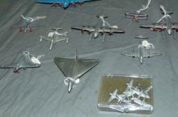 Dinky. Airplane Lot.