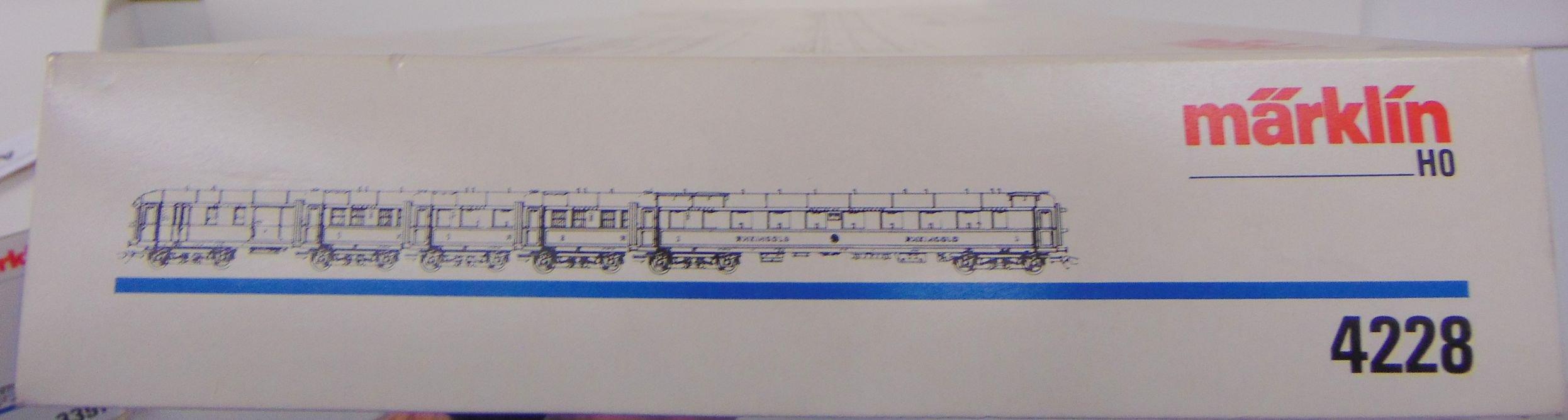 Marklin HO 3391 & 4228 Rheingold Set