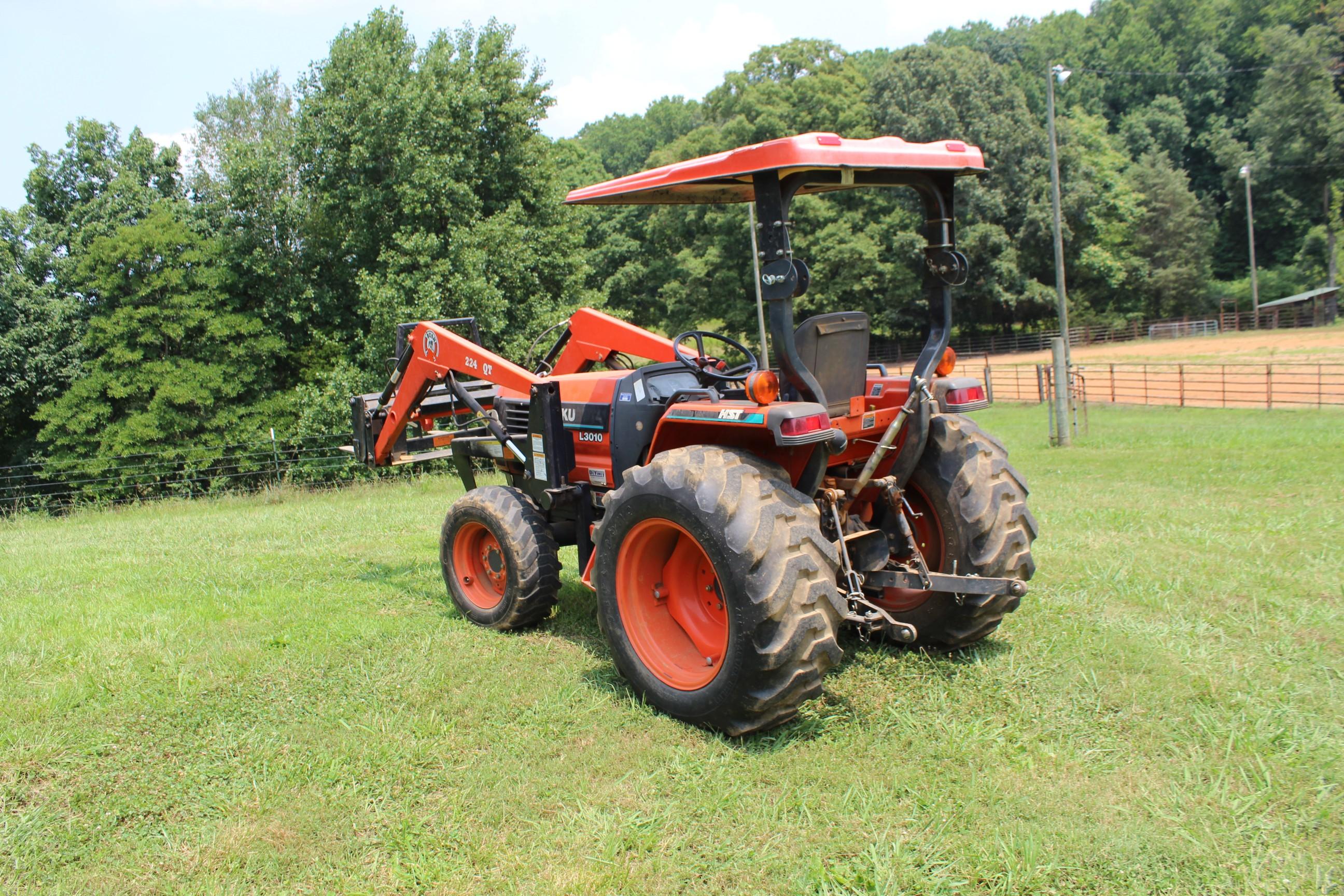 Kubota L3010 Tractor