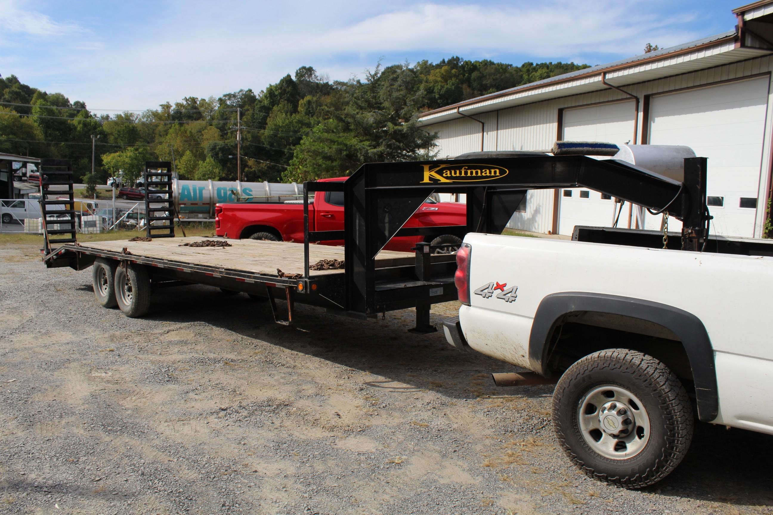 2015 Kaufman Gooseneck Trailer